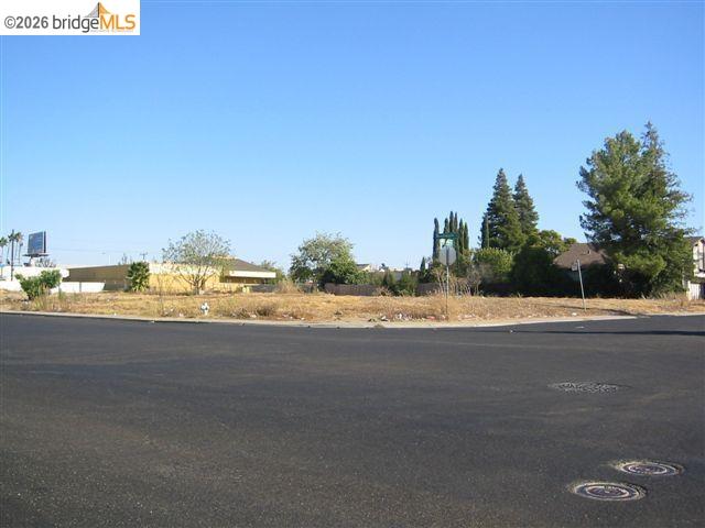 7200 Meadowgate DR, Sacramento CA 95823 — photo 6