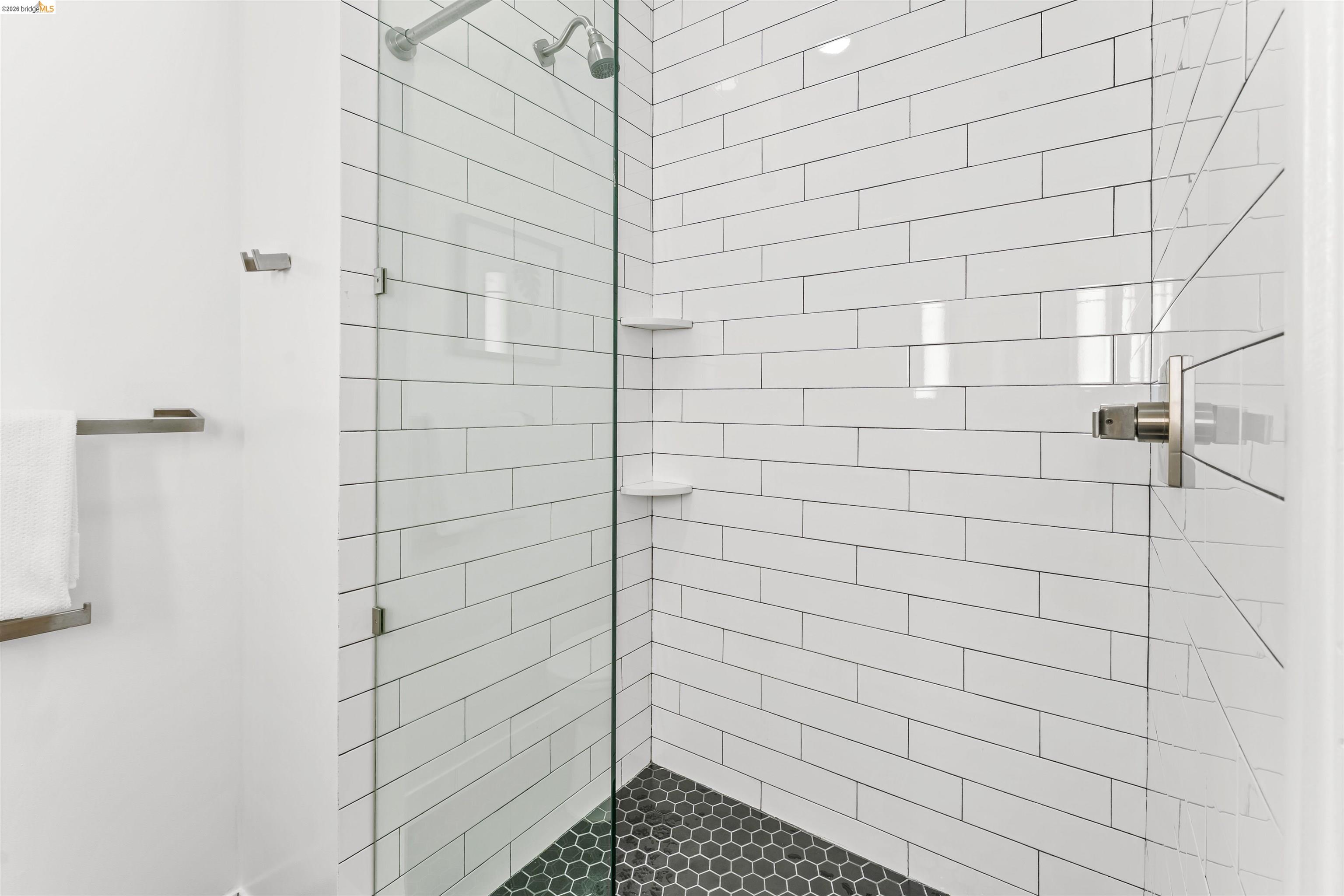 2832 Summit St, Oakland CA 94609 — photo 13
