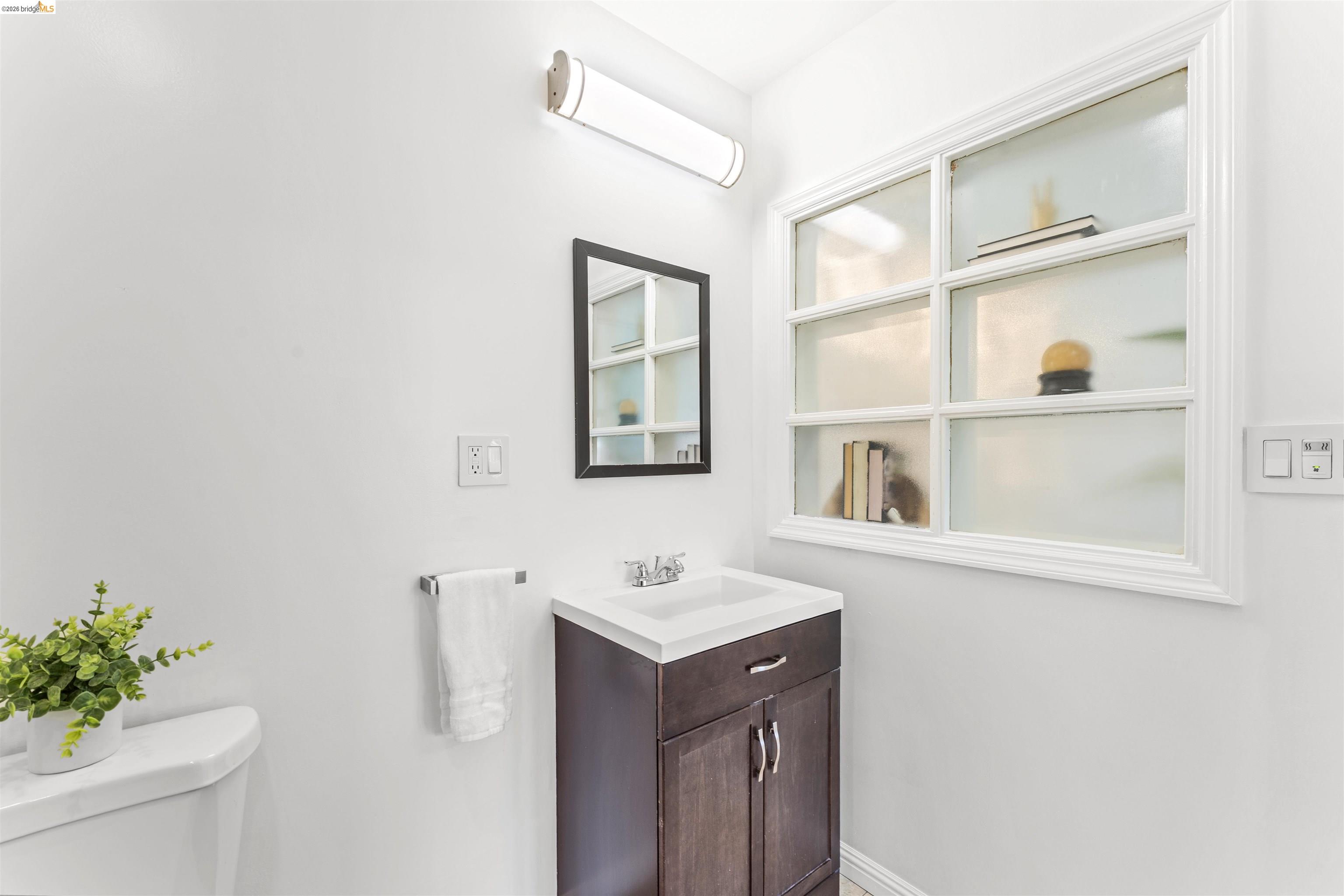 2832 Summit St, Oakland CA 94609 — photo 14