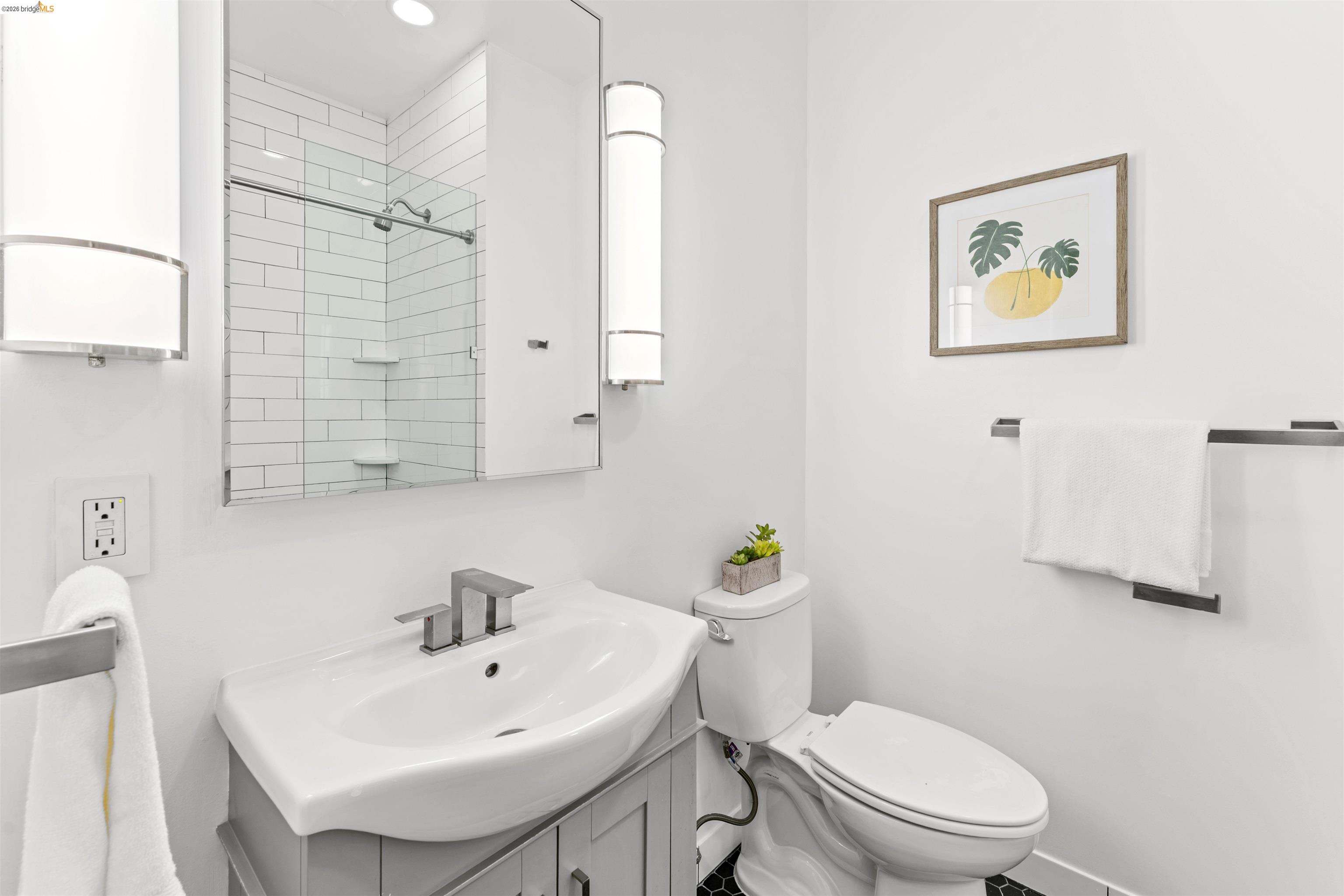 2832 Summit St, Oakland CA 94609 — photo 15