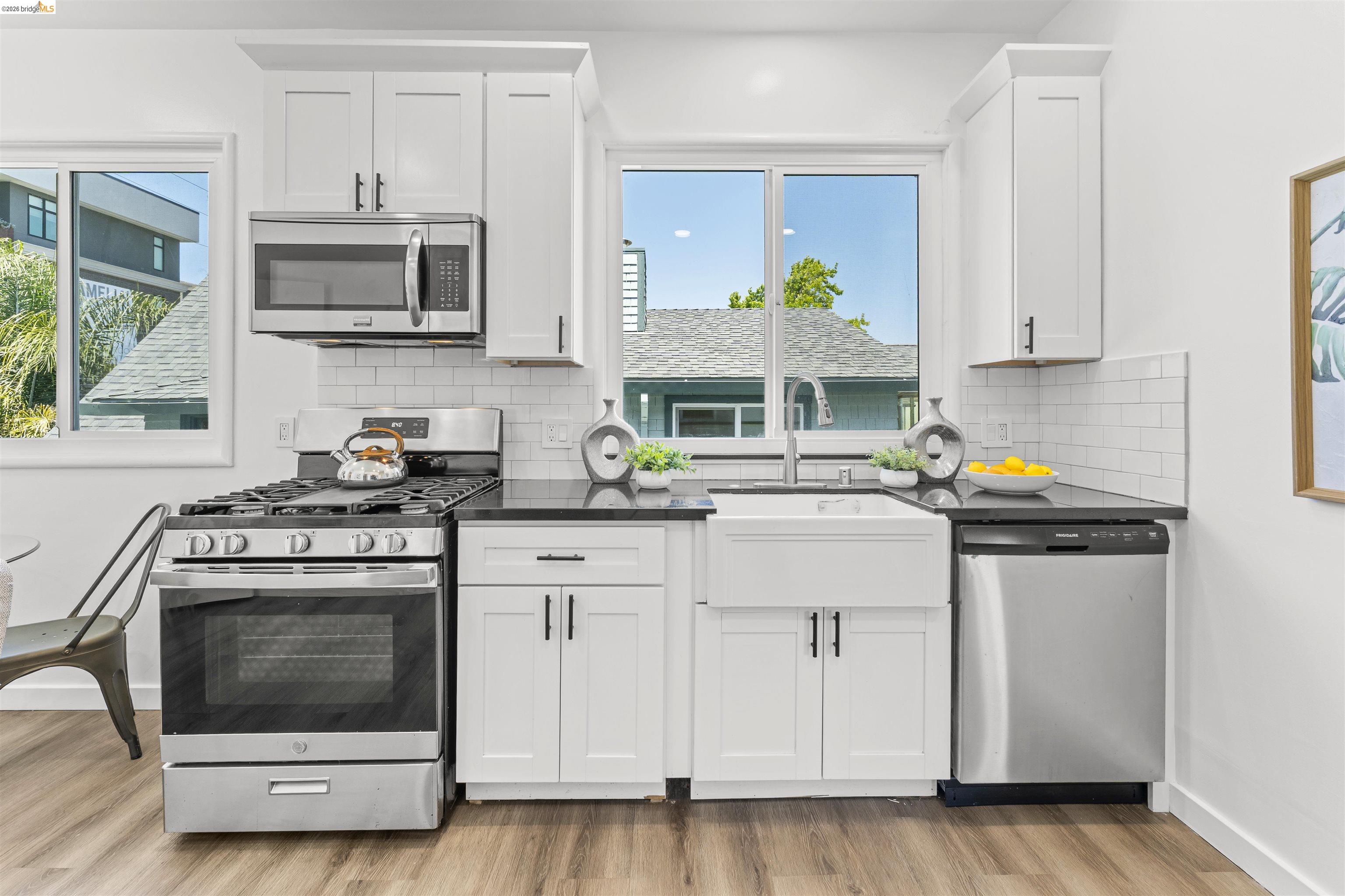2832 Summit St, Oakland CA 94609 — photo 3