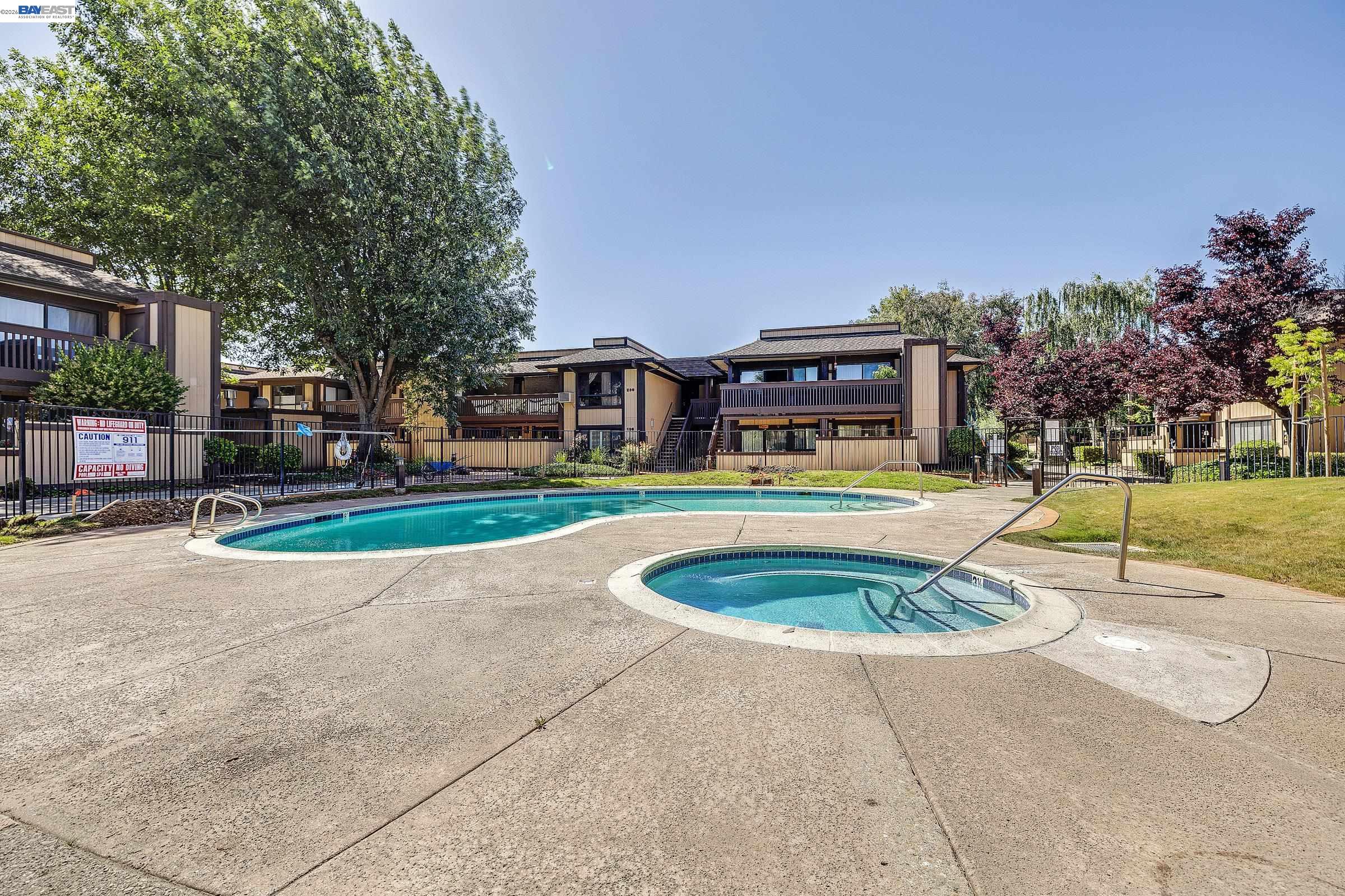Photo #2: 41134393 Listing: Photo #2