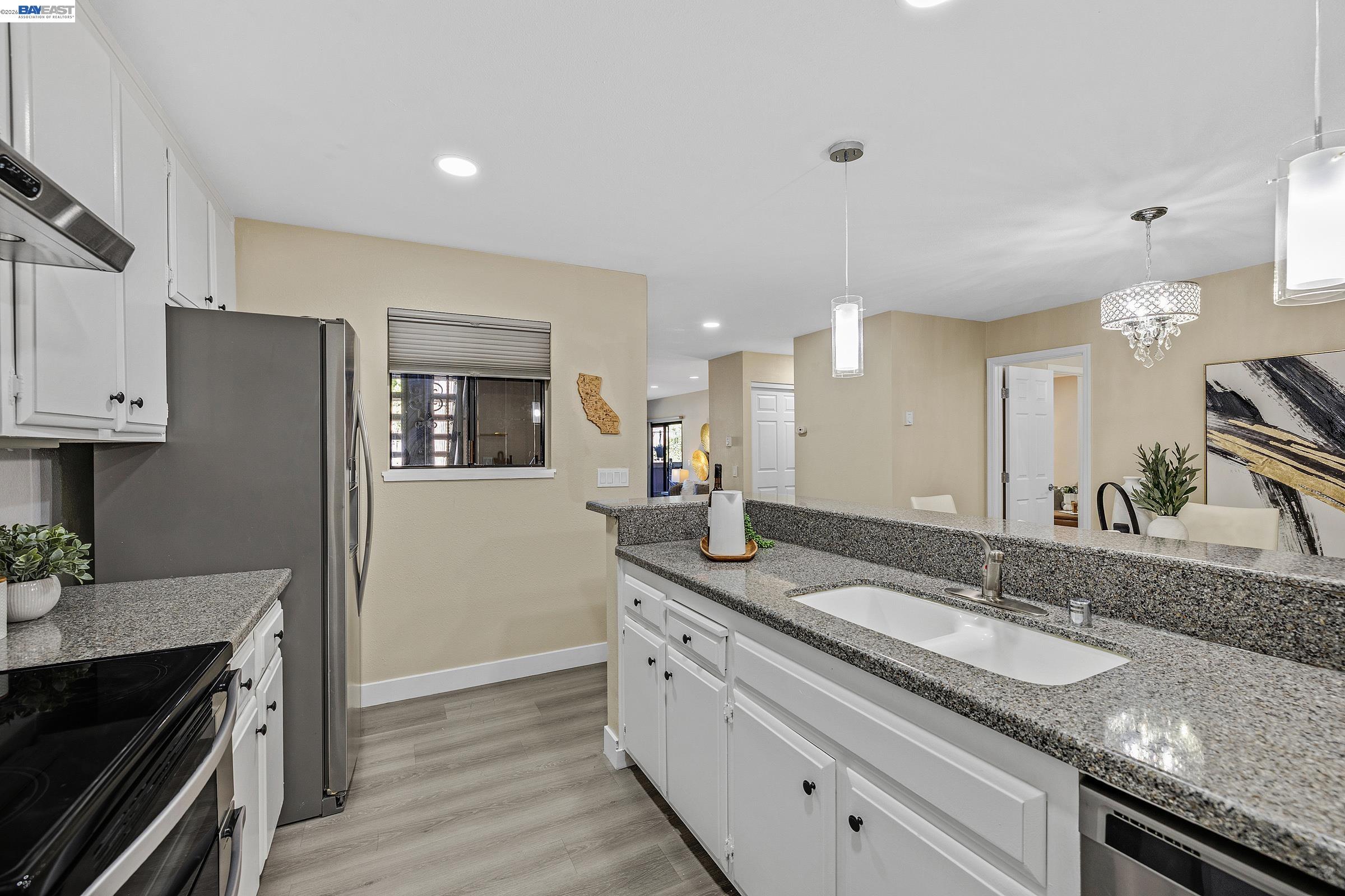 Photo #15: 41134393 Listing: Photo #15