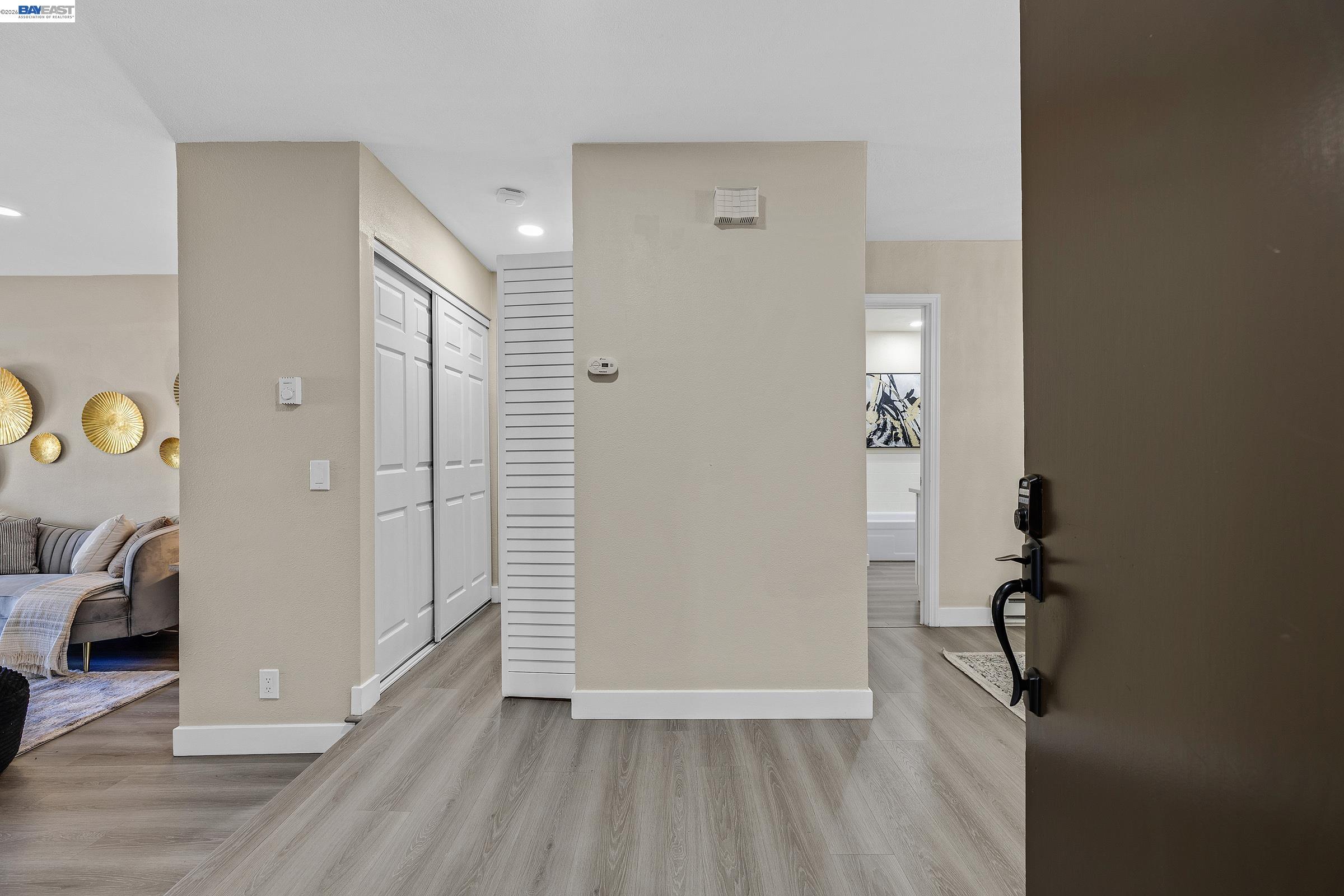 Photo #8: 41134393 Listing: Photo #8