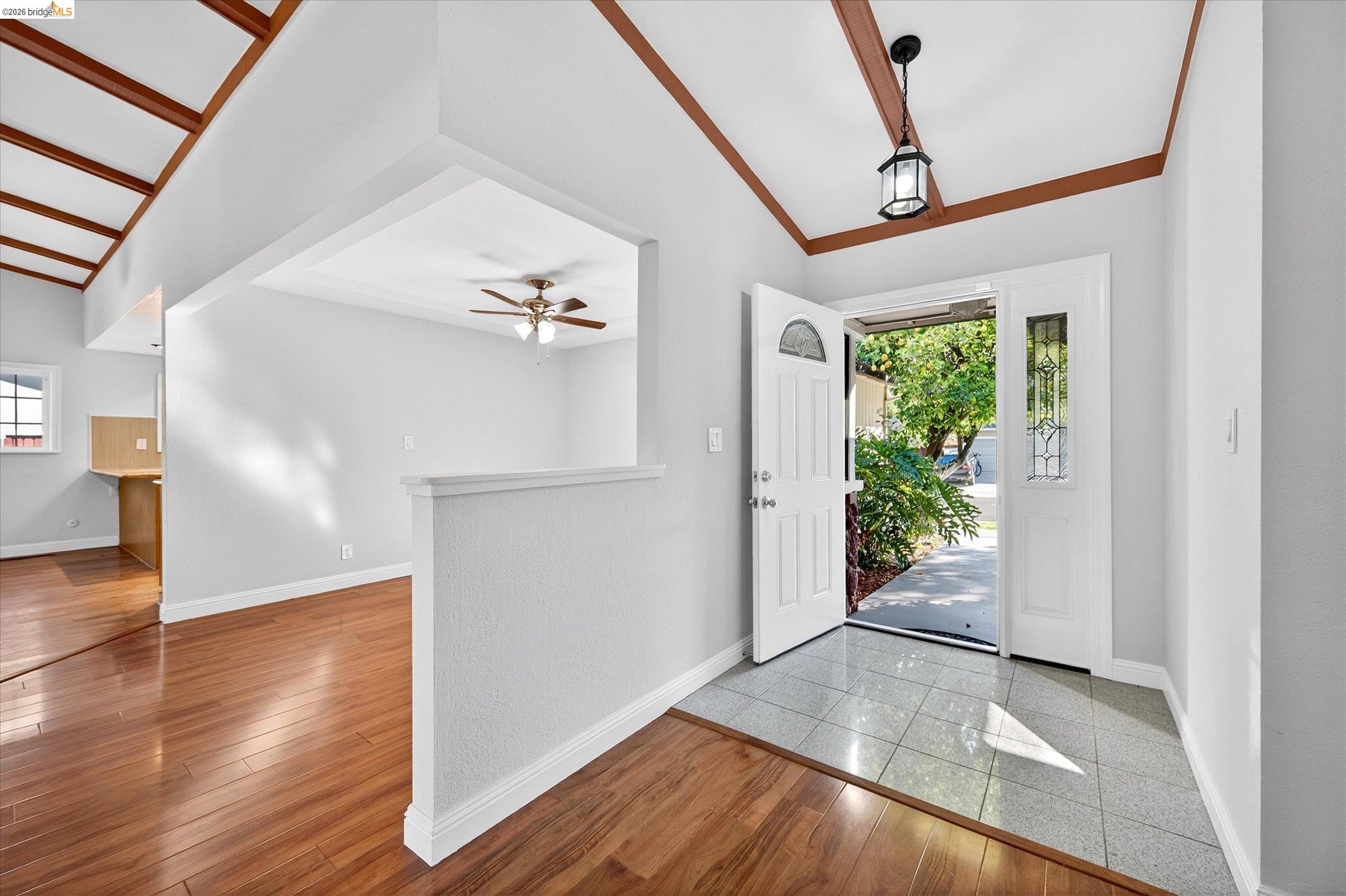 901 Helix Dr, Concord CA 94518 — photo 5