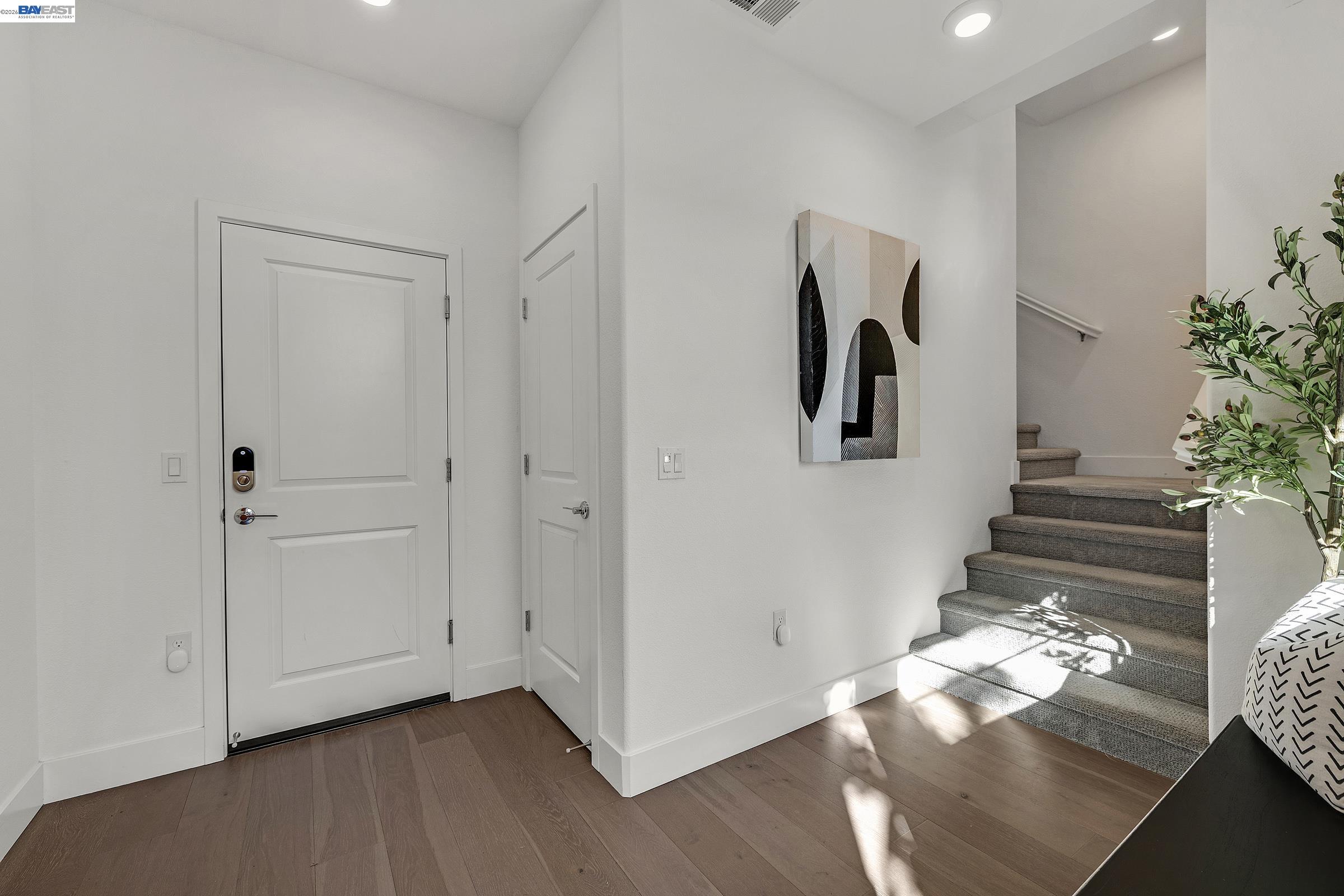 Photo #4: 41134399 Listing: Photo #4