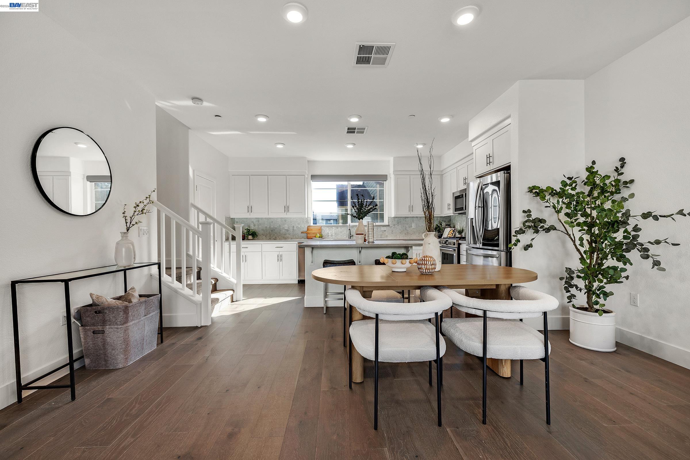 Photo #6: 41134399 Listing: Photo #6