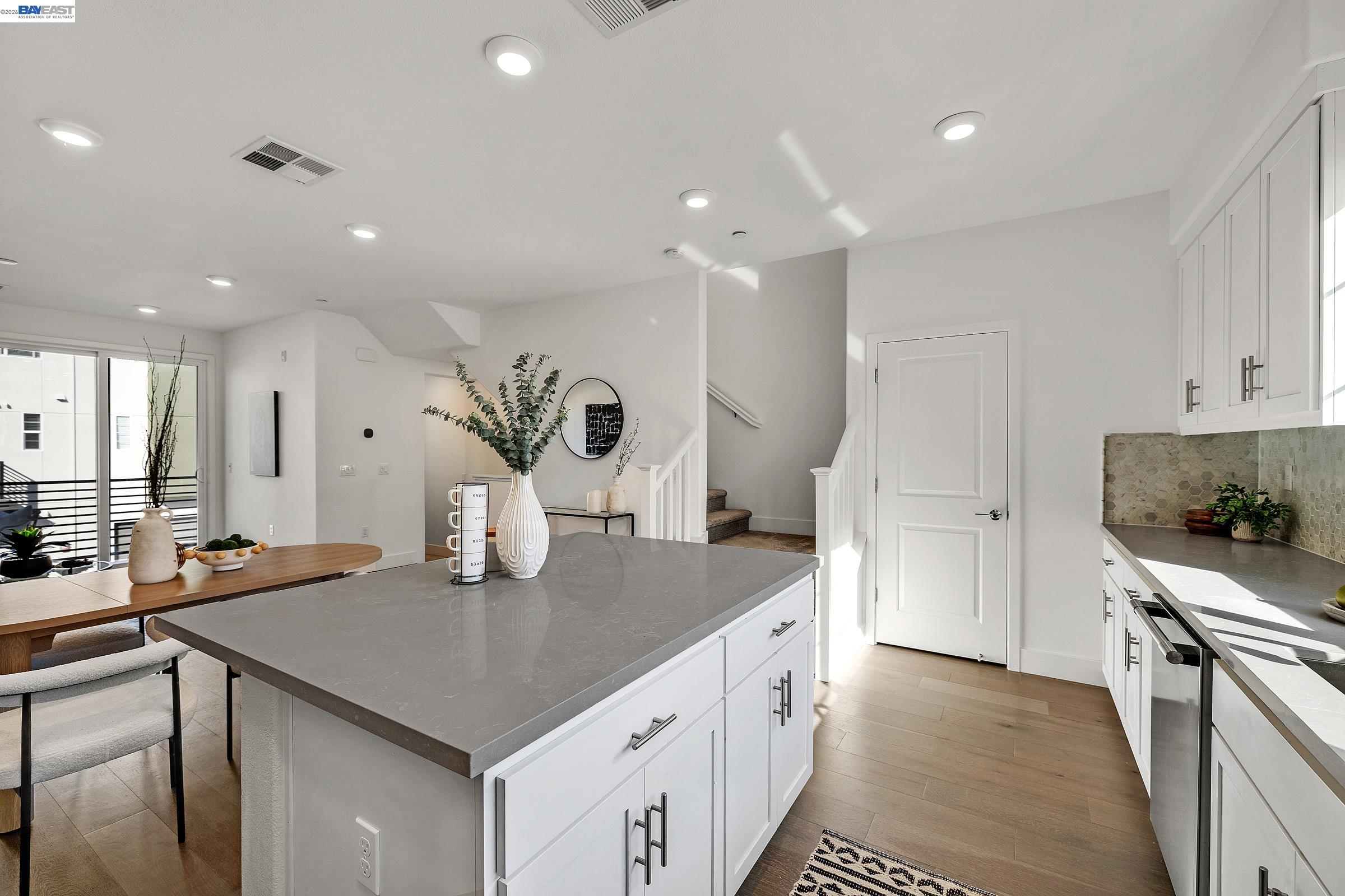 Photo #7: 41134399 Listing: Photo #7