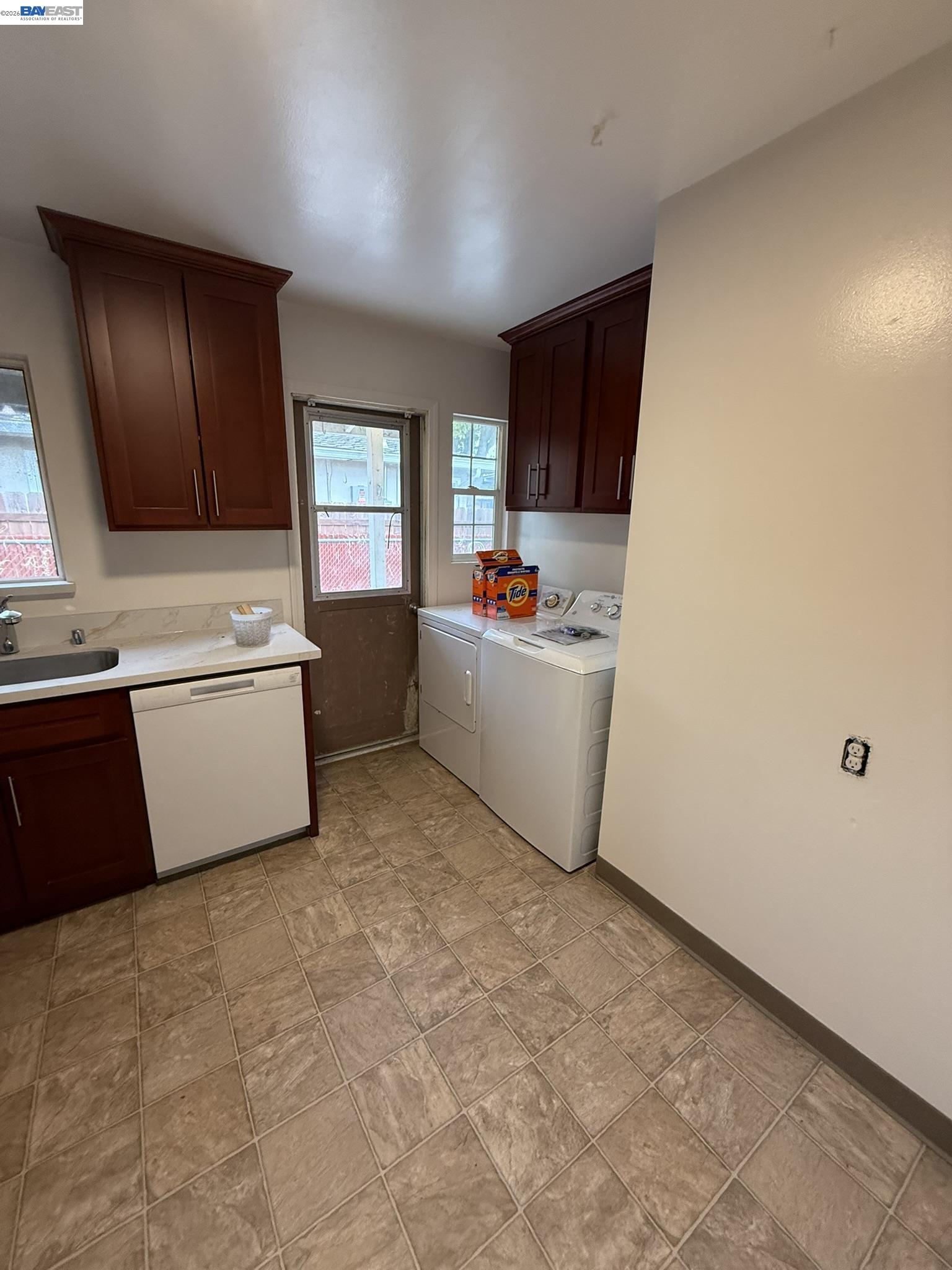 857 Longwood Ave, Hayward CA 94541 — photo 5