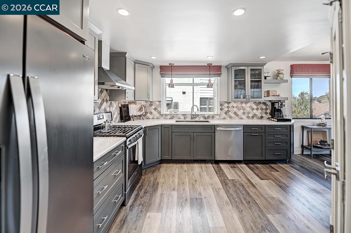 Photo #1: 41134407 Listing: Photo #1