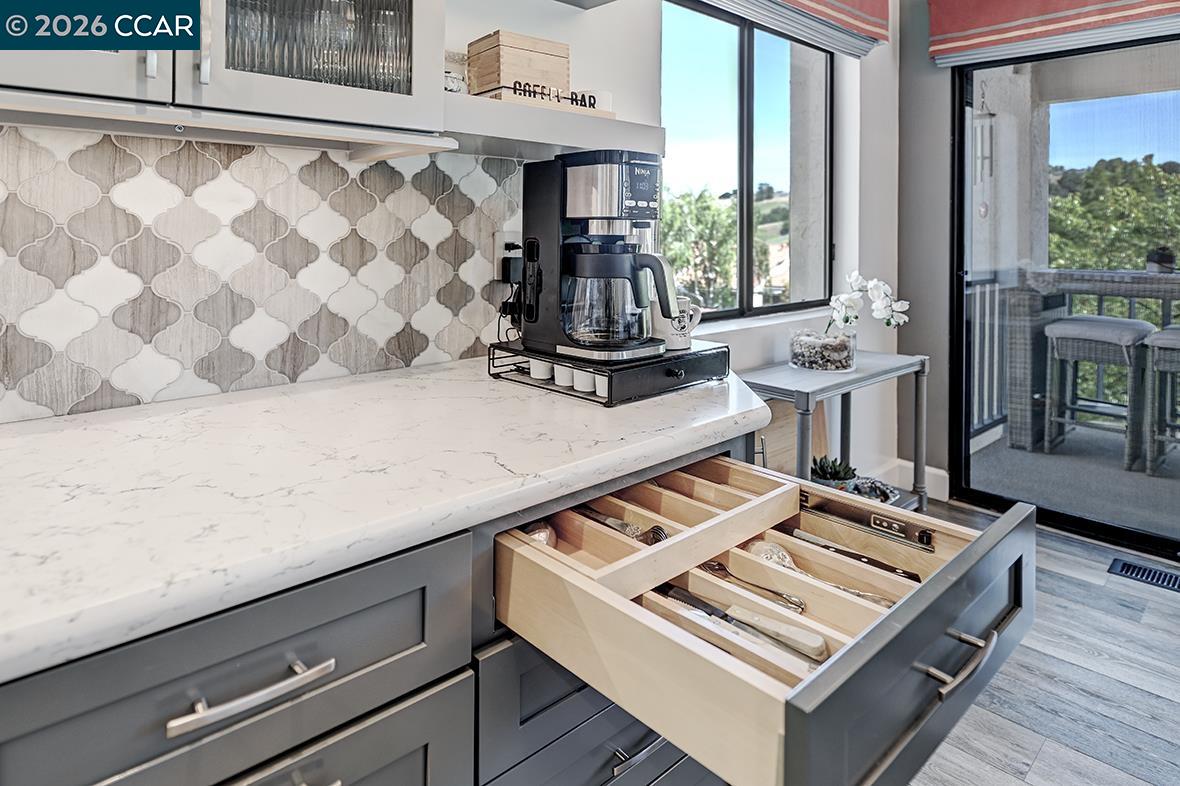 Photo #3: 41134407 Listing: Photo #3