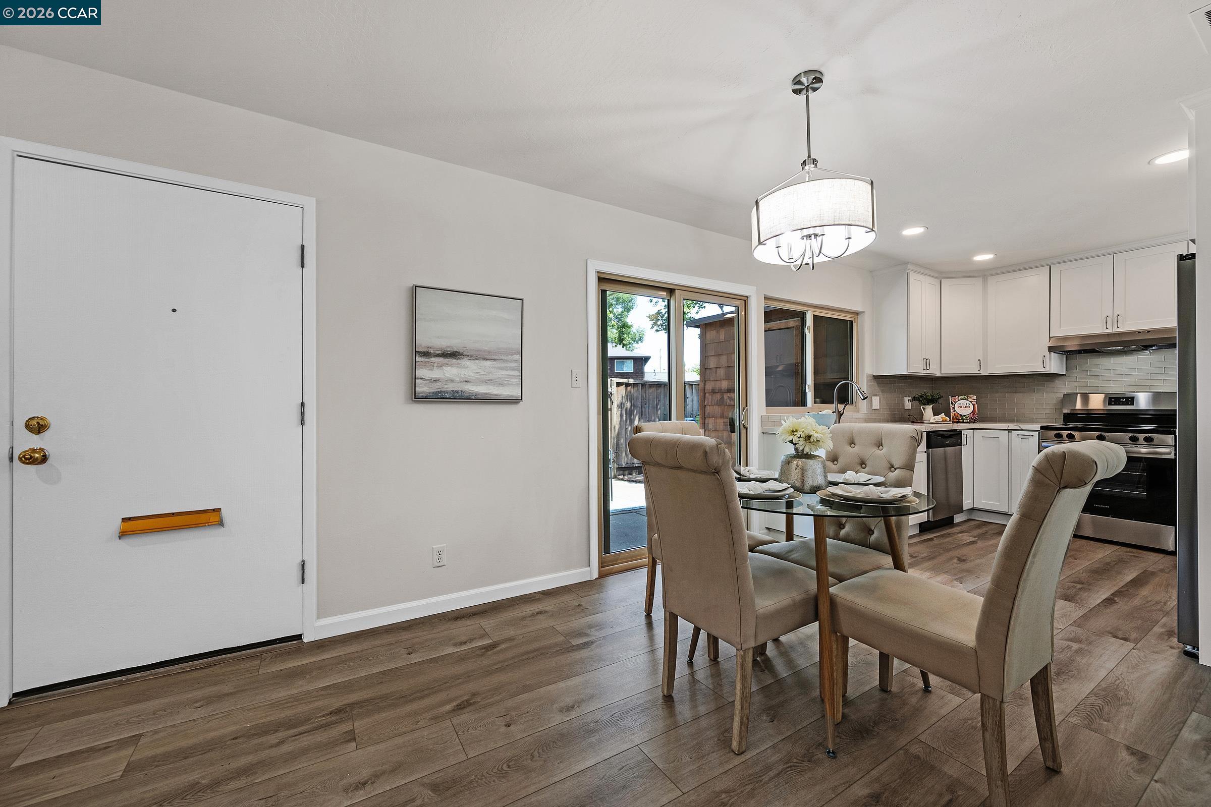 Photo #11: 41134426 Listing: Photo #11