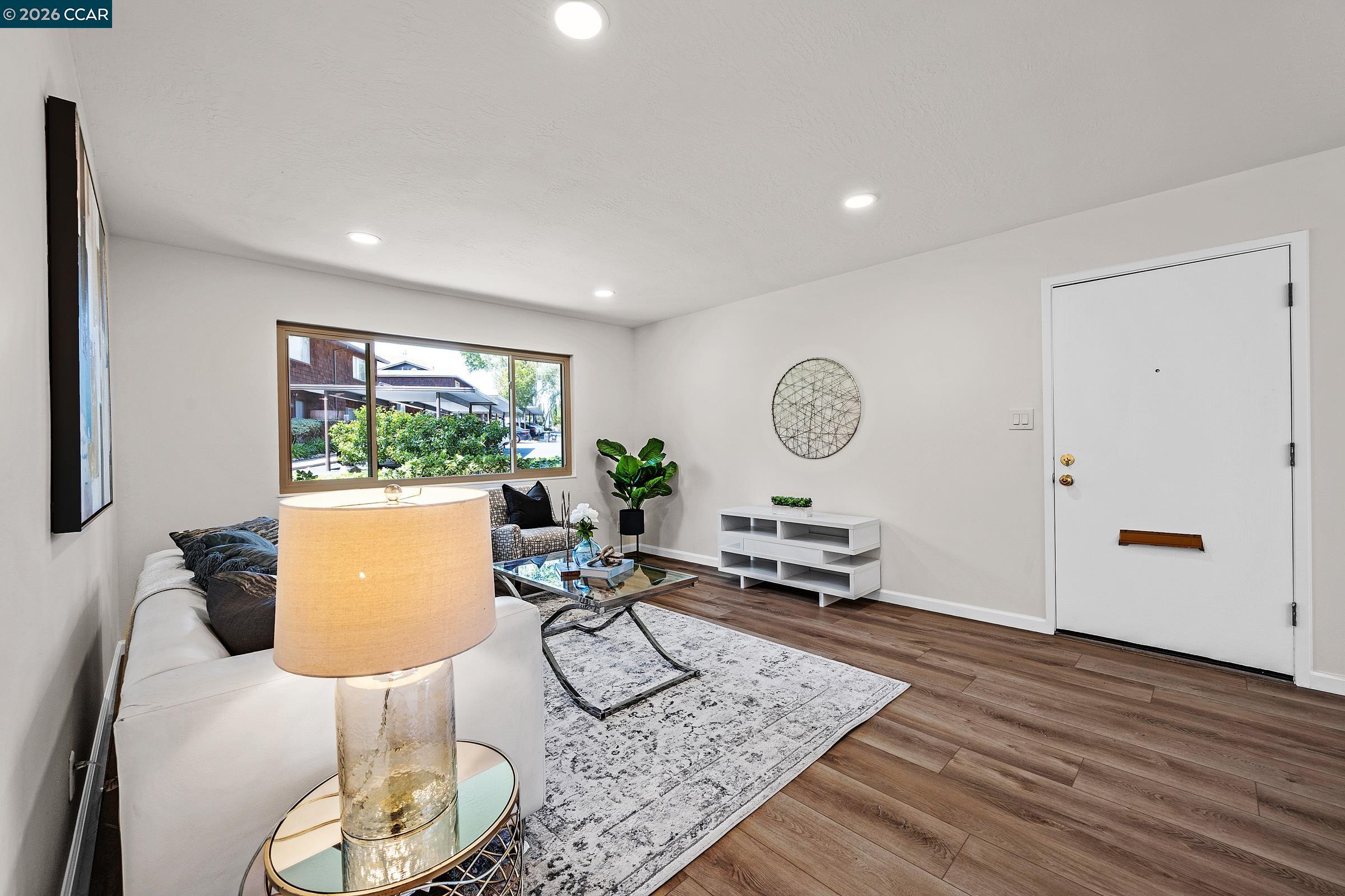 Photo #6: 41134426 Listing: Photo #6