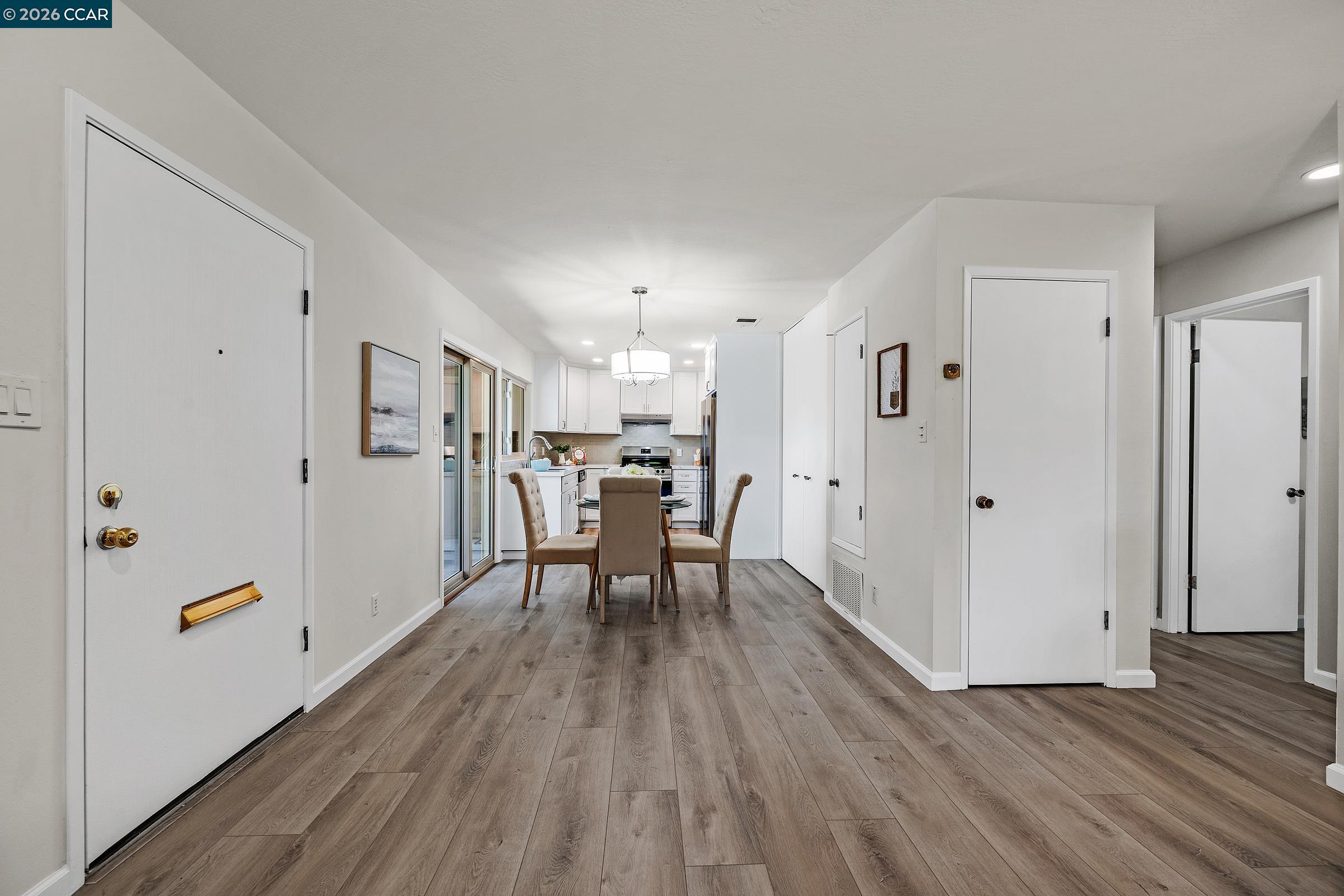 Photo #9: 41134426 Listing: Photo #9