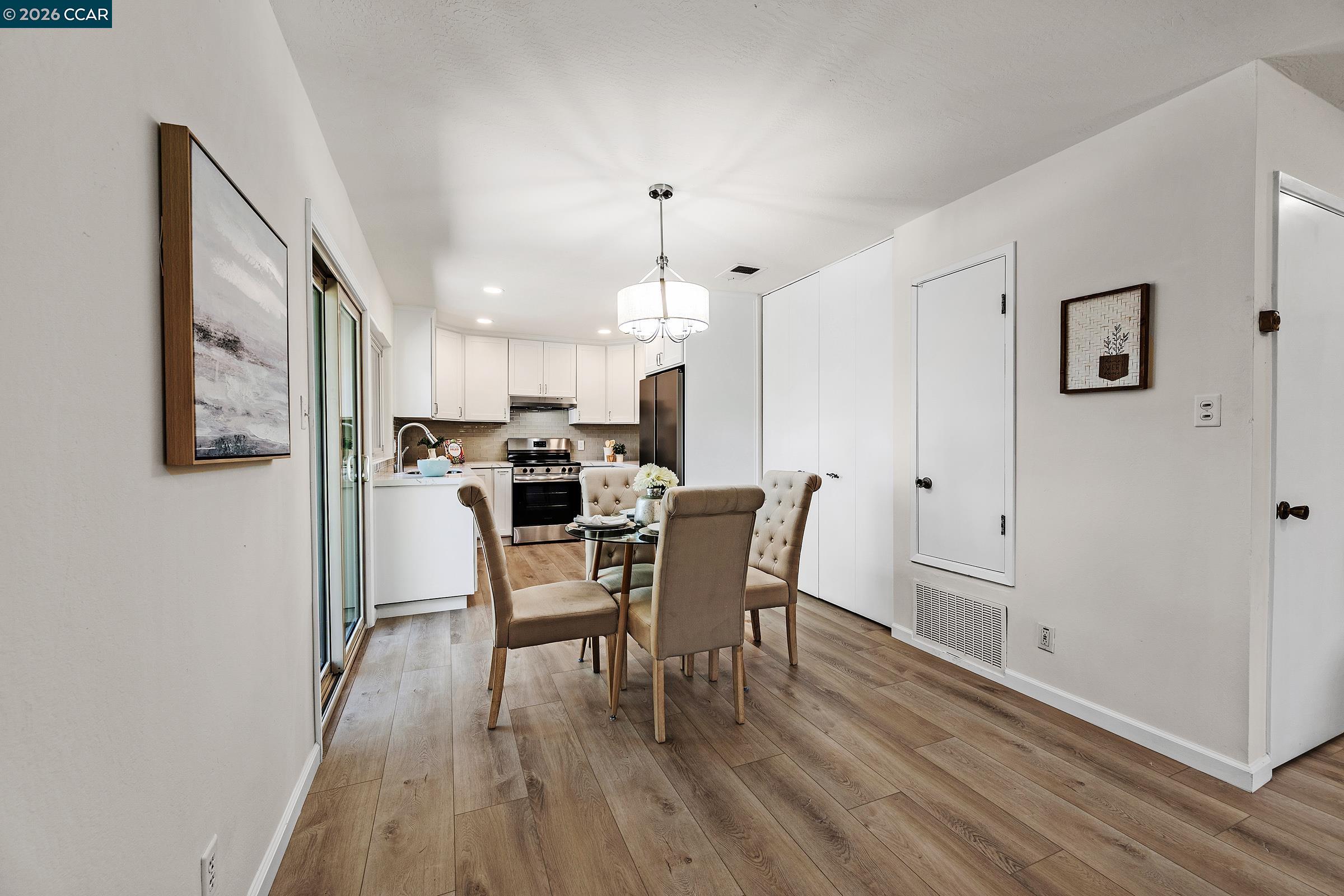 Photo #10: 41134426 Listing: Photo #10