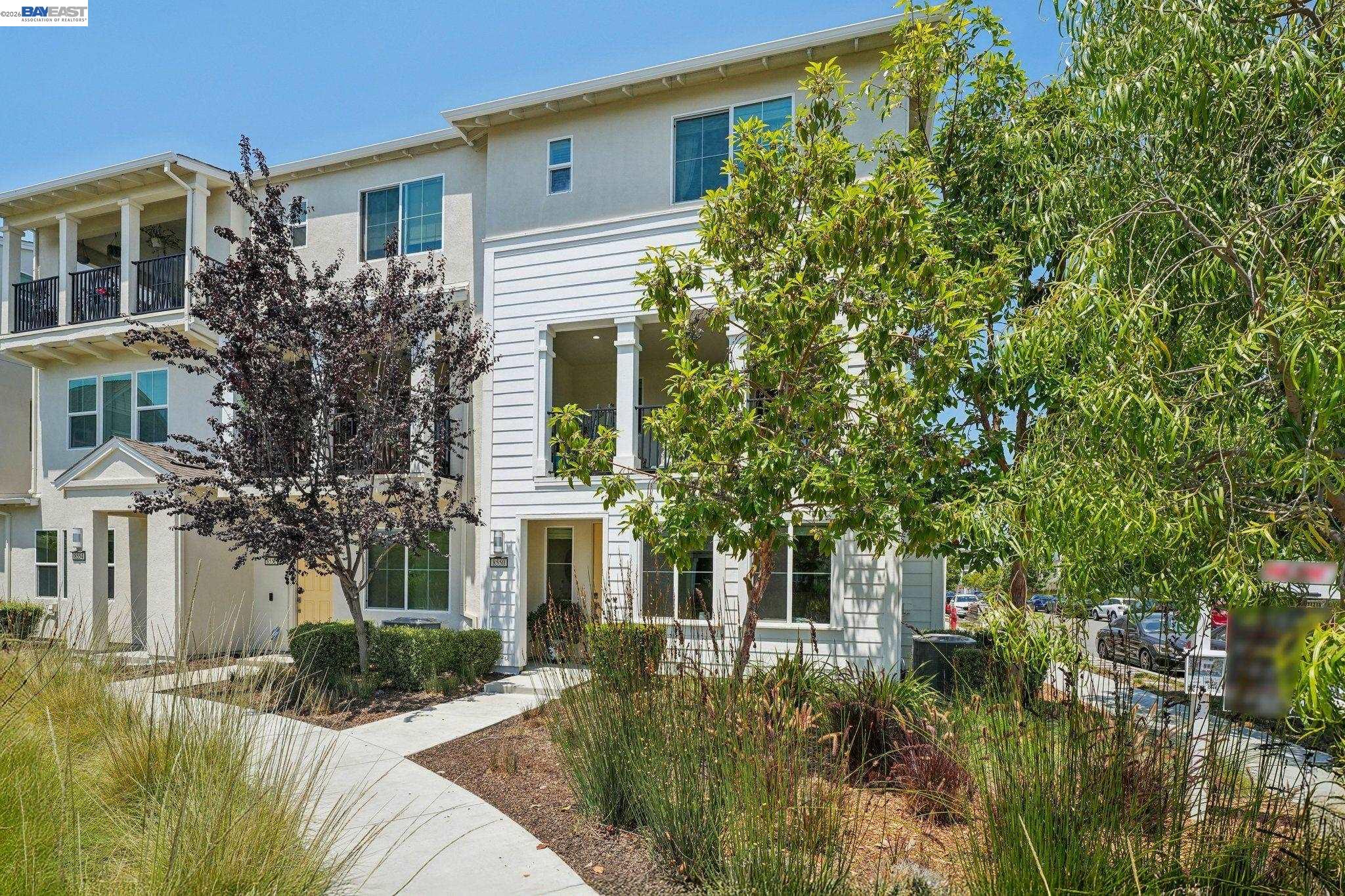 Photo #2: 41134432 Listing: Photo #2