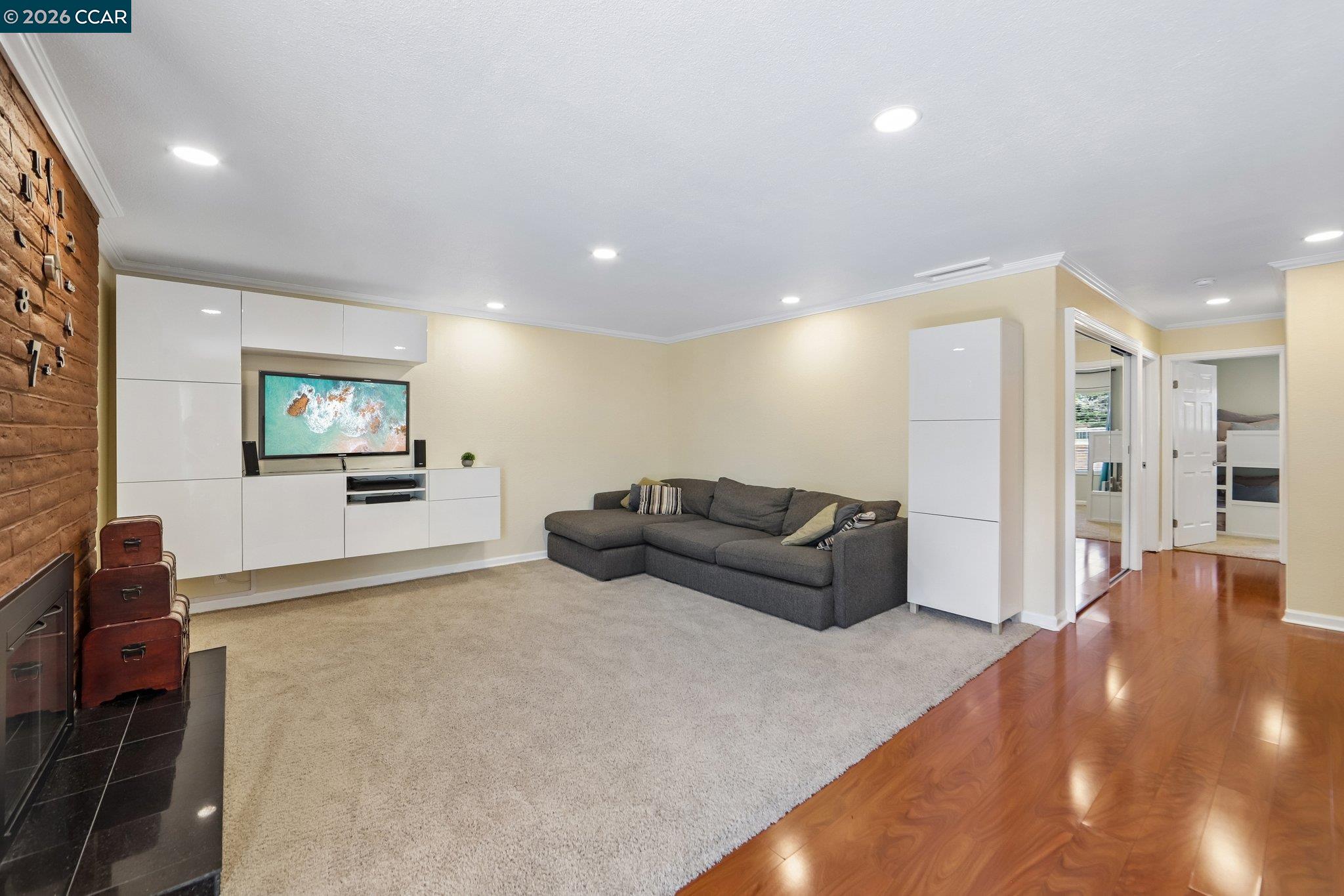 Photo #6: 41134473 Listing: Photo #6