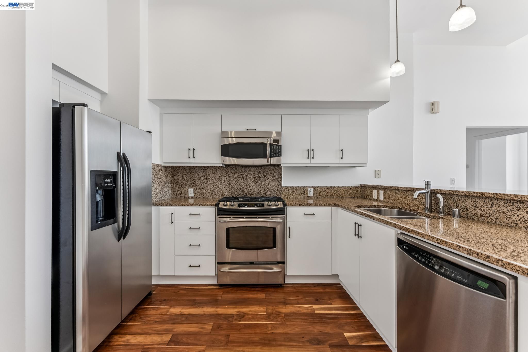 Photo #2: 41134510 Listing: Photo #2