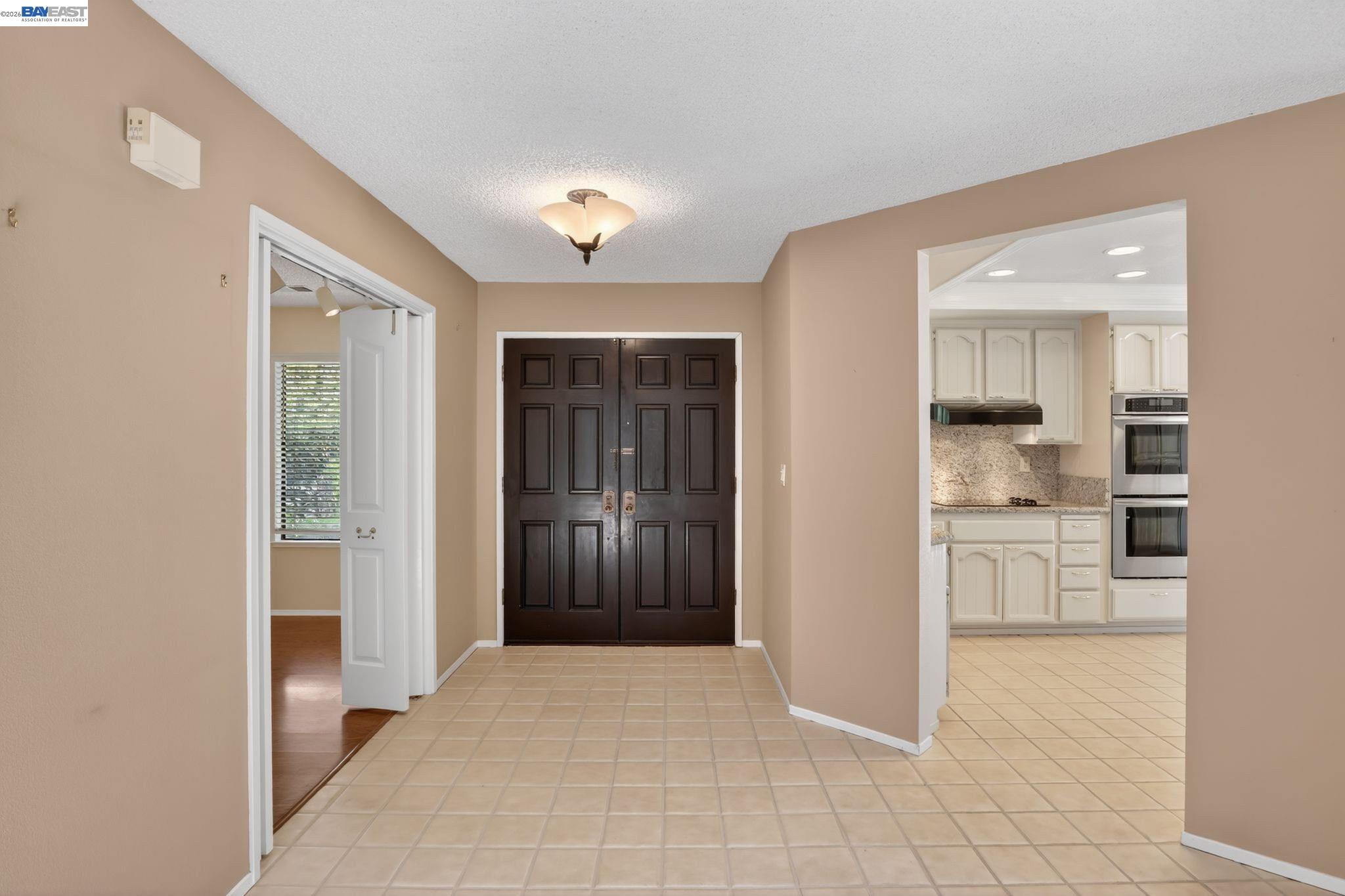 Photo #4: 41134562 Listing: Photo #4