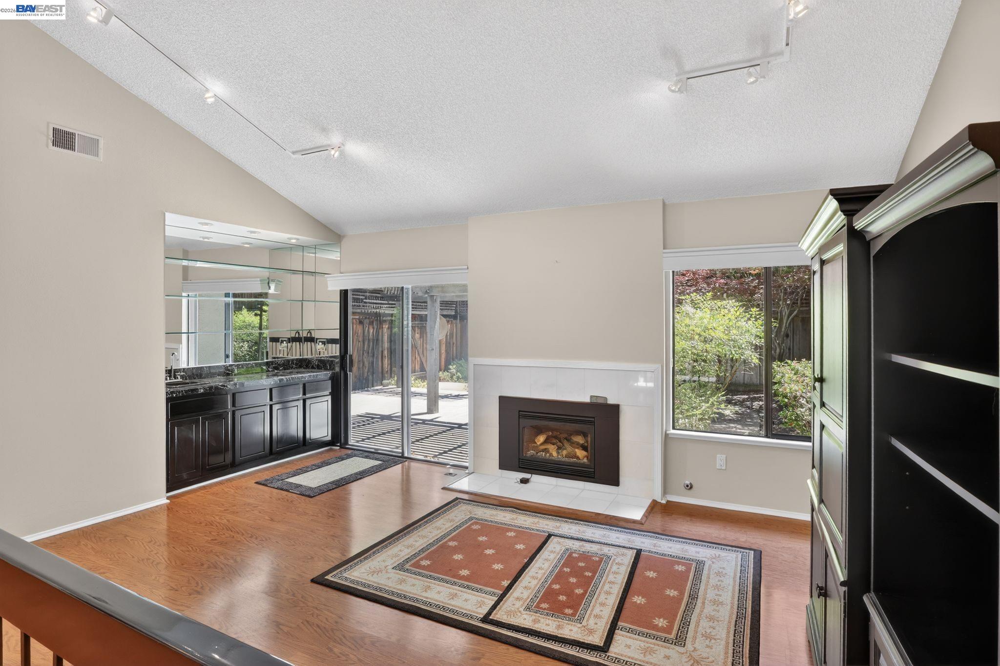 Photo #8: 41134562 Listing: Photo #8