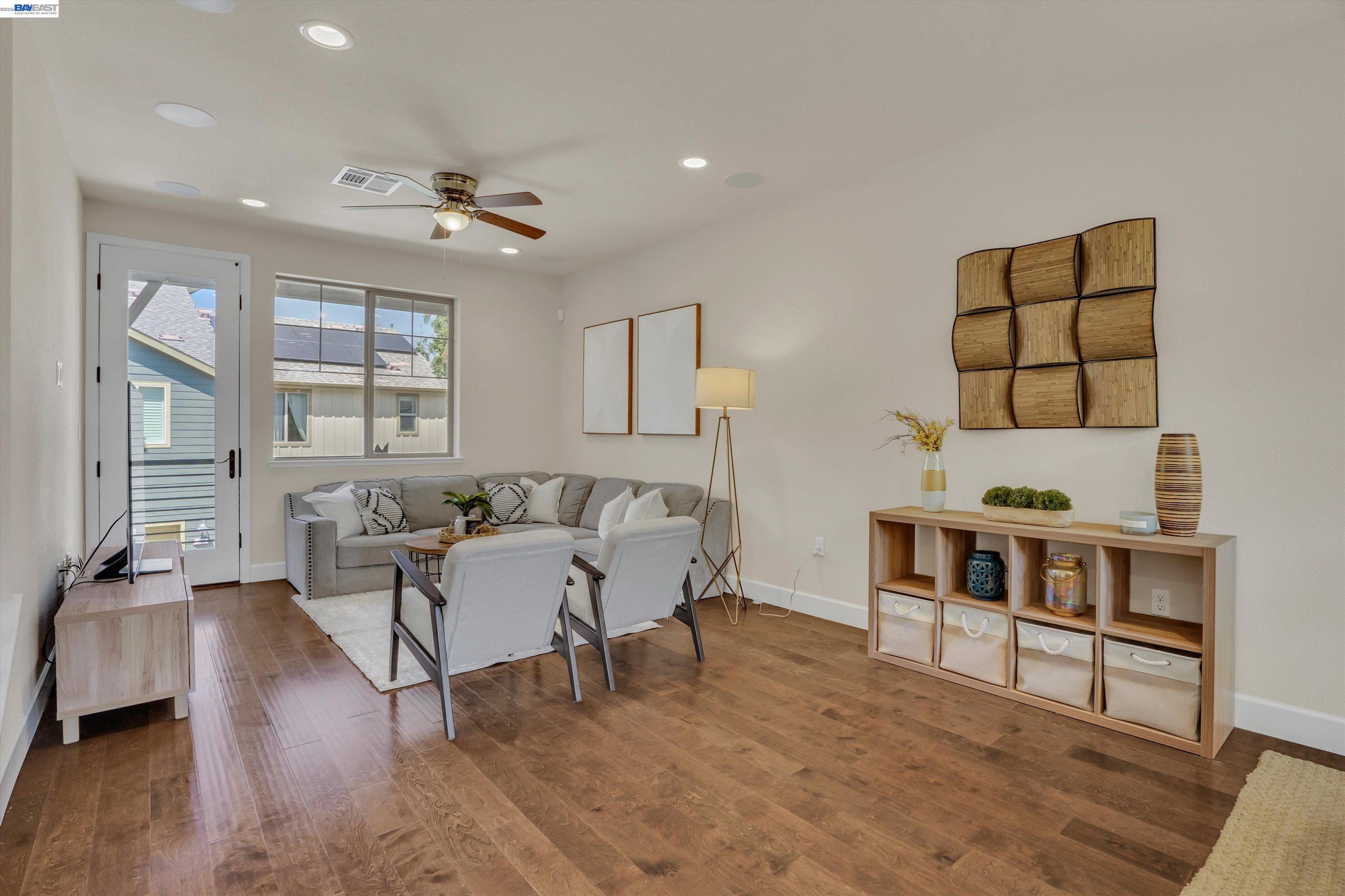 Photo #8: 41134565 Listing: Photo #8