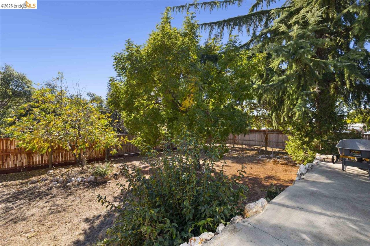 17950 State Highway 120, Big Oak Flat CA 95305 — photo 12