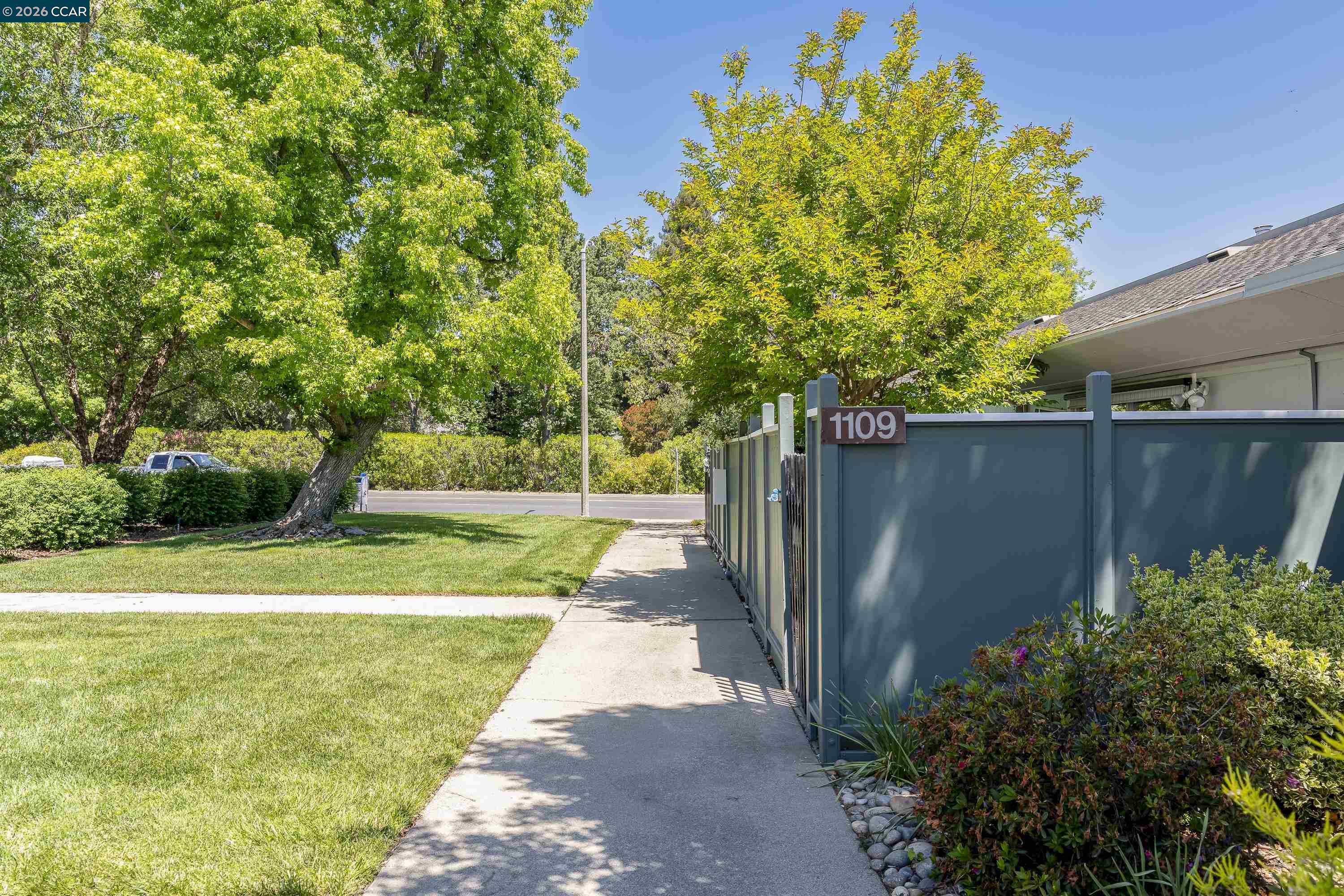 Photo #5: 41134576 Listing: Photo #5