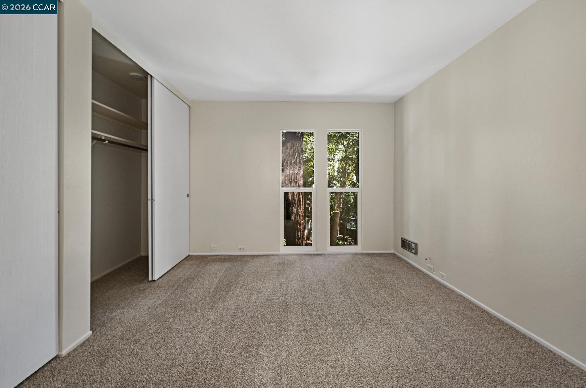 Photo #8: 41134577 Listing: Photo #8