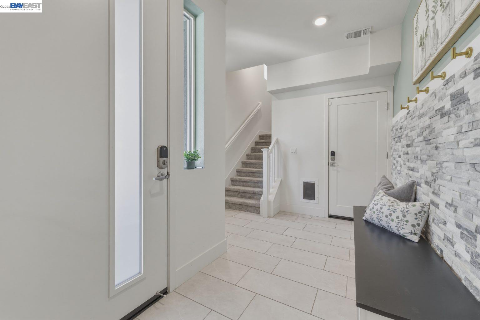 Photo #2: 41134584 Listing: Photo #2