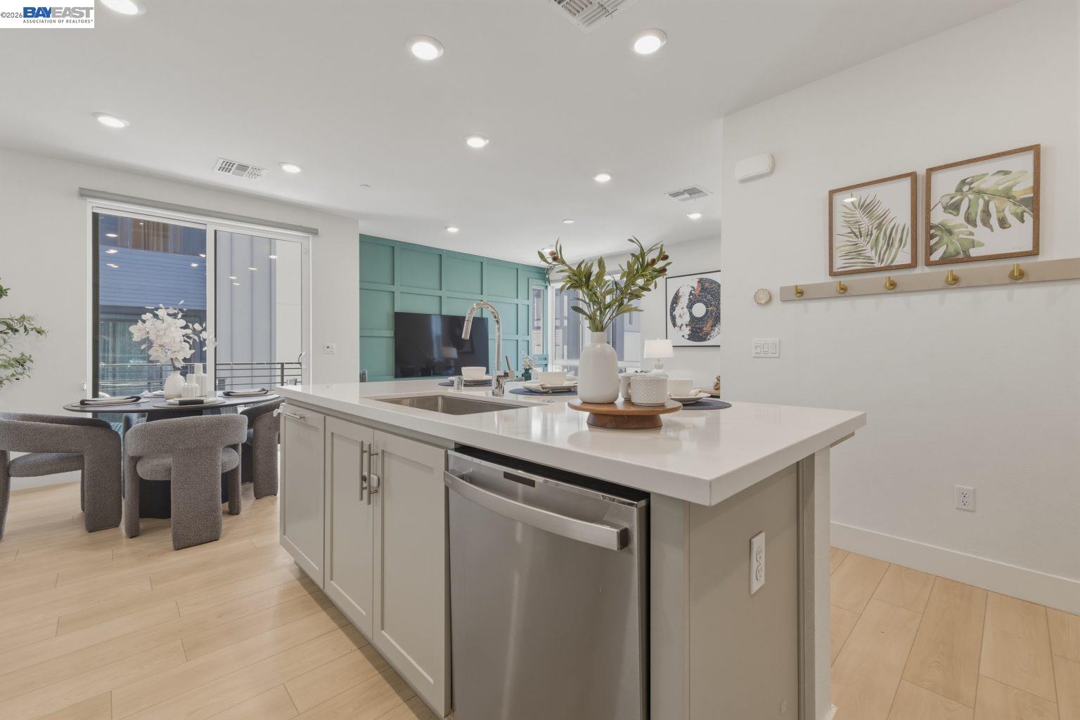 Photo #8: 41134584 Listing: Photo #8