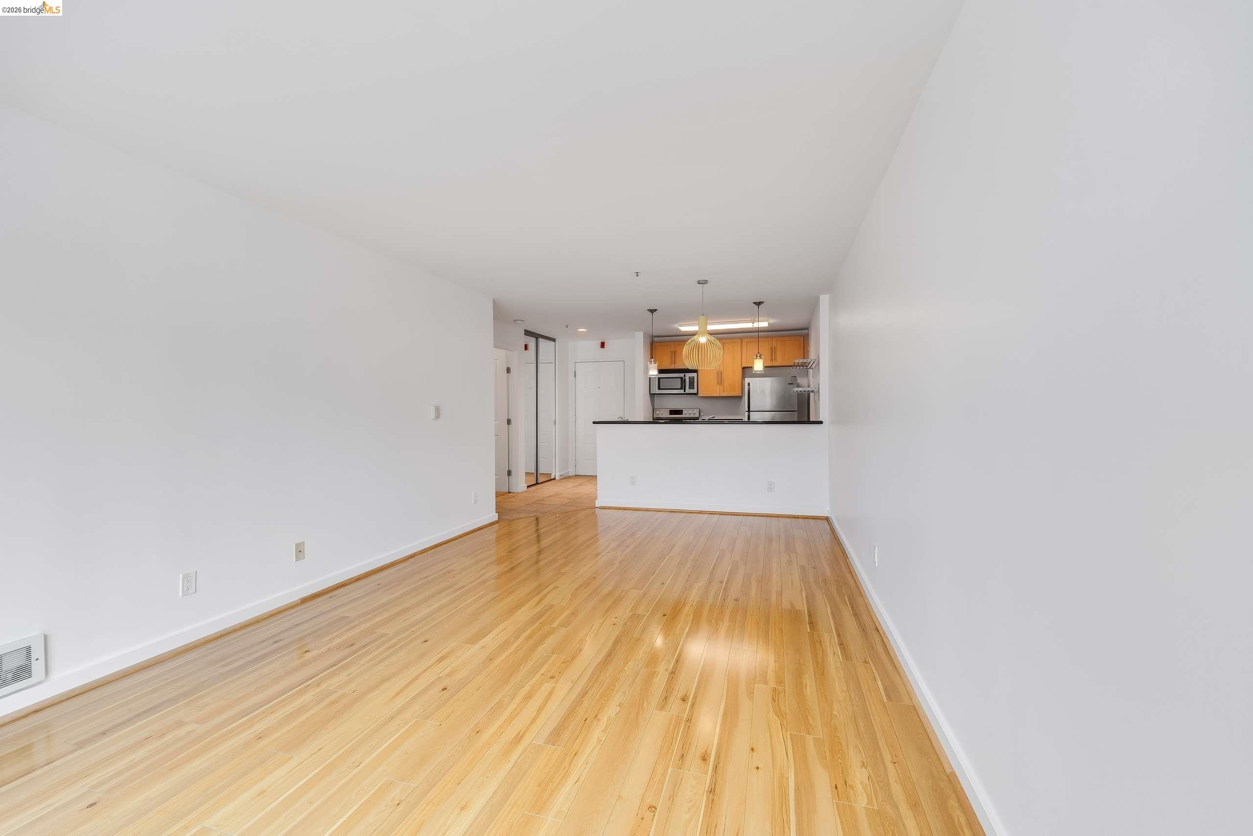 Photo #8: 41134610 Listing: Photo #8