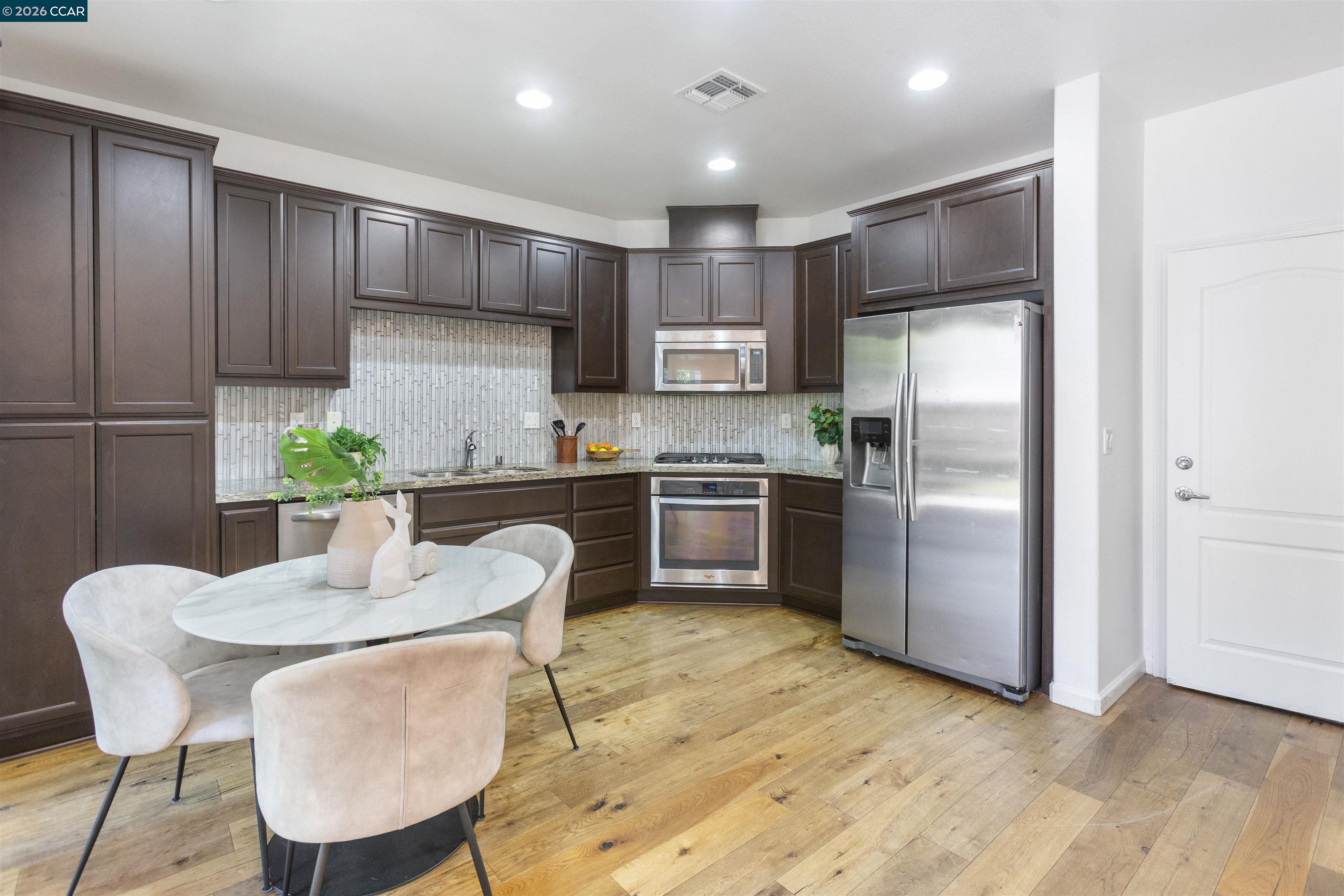 Photo #8: 41134617 Listing: Photo #8