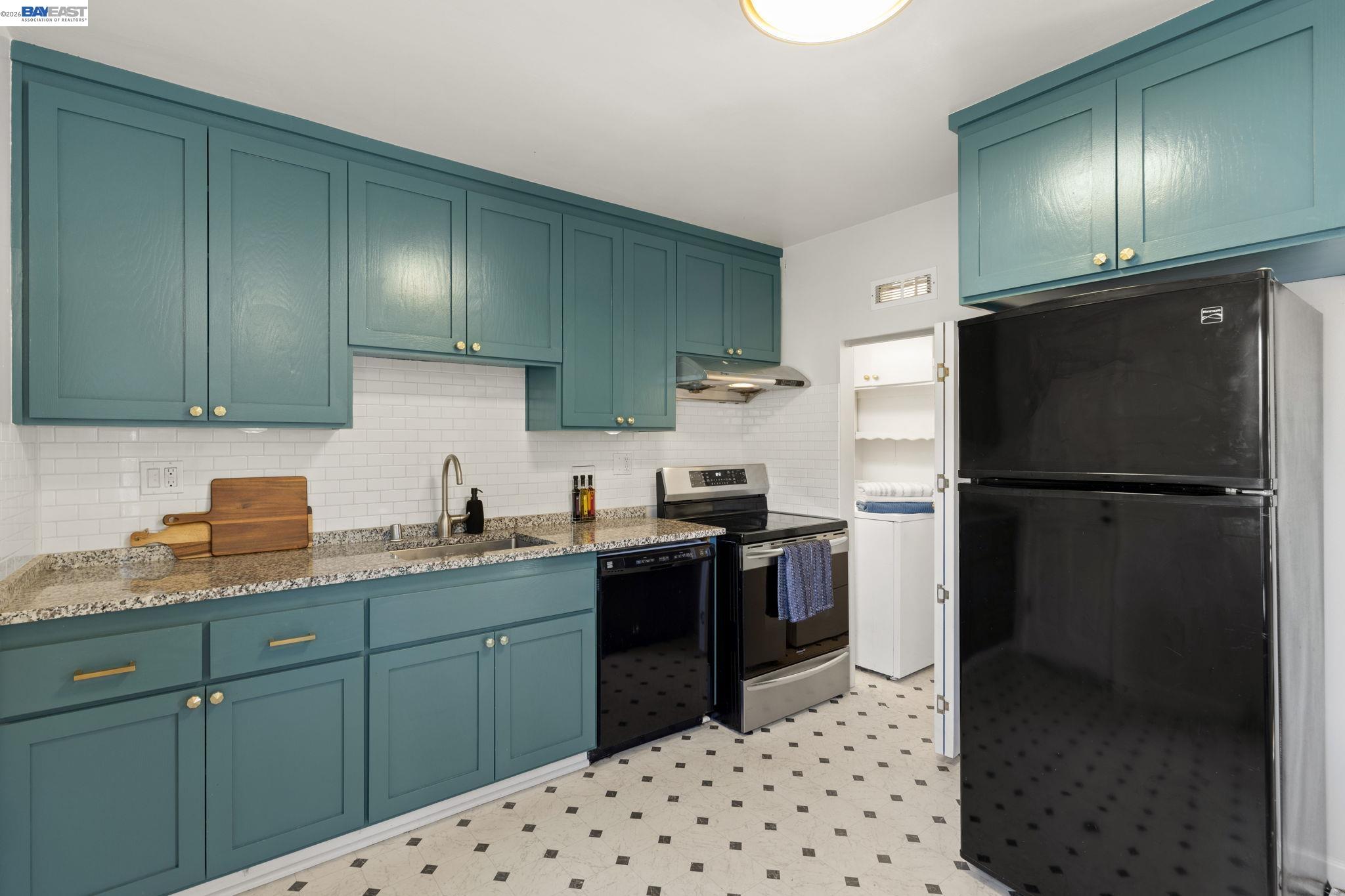 Photo #11: 41134618 Listing: Photo #11