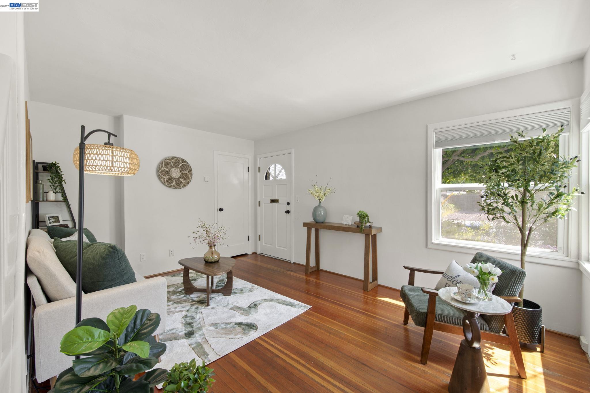 Photo #3: 41134618 Listing: Photo #3