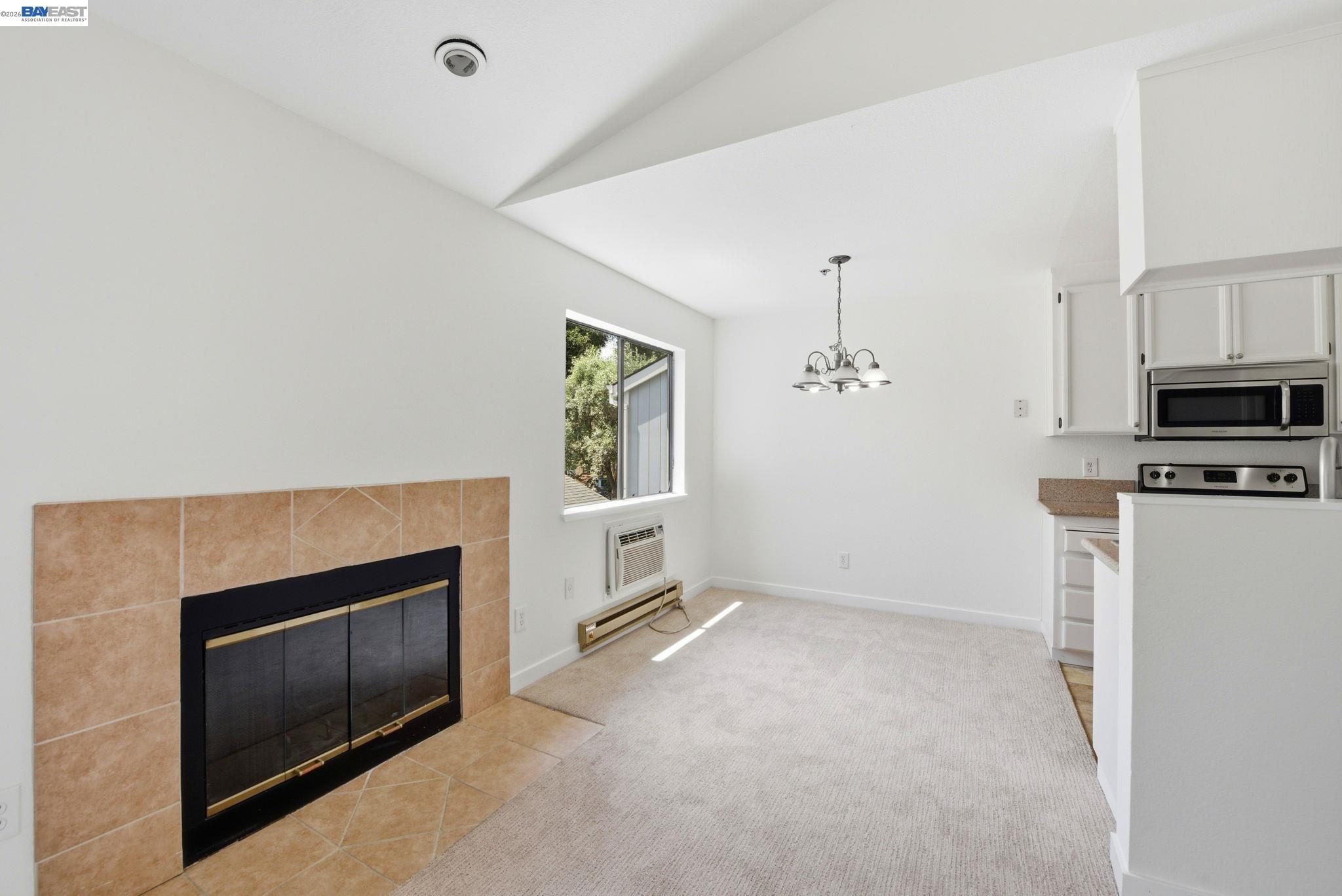 Photo #5: 41134624 Listing: Photo #5