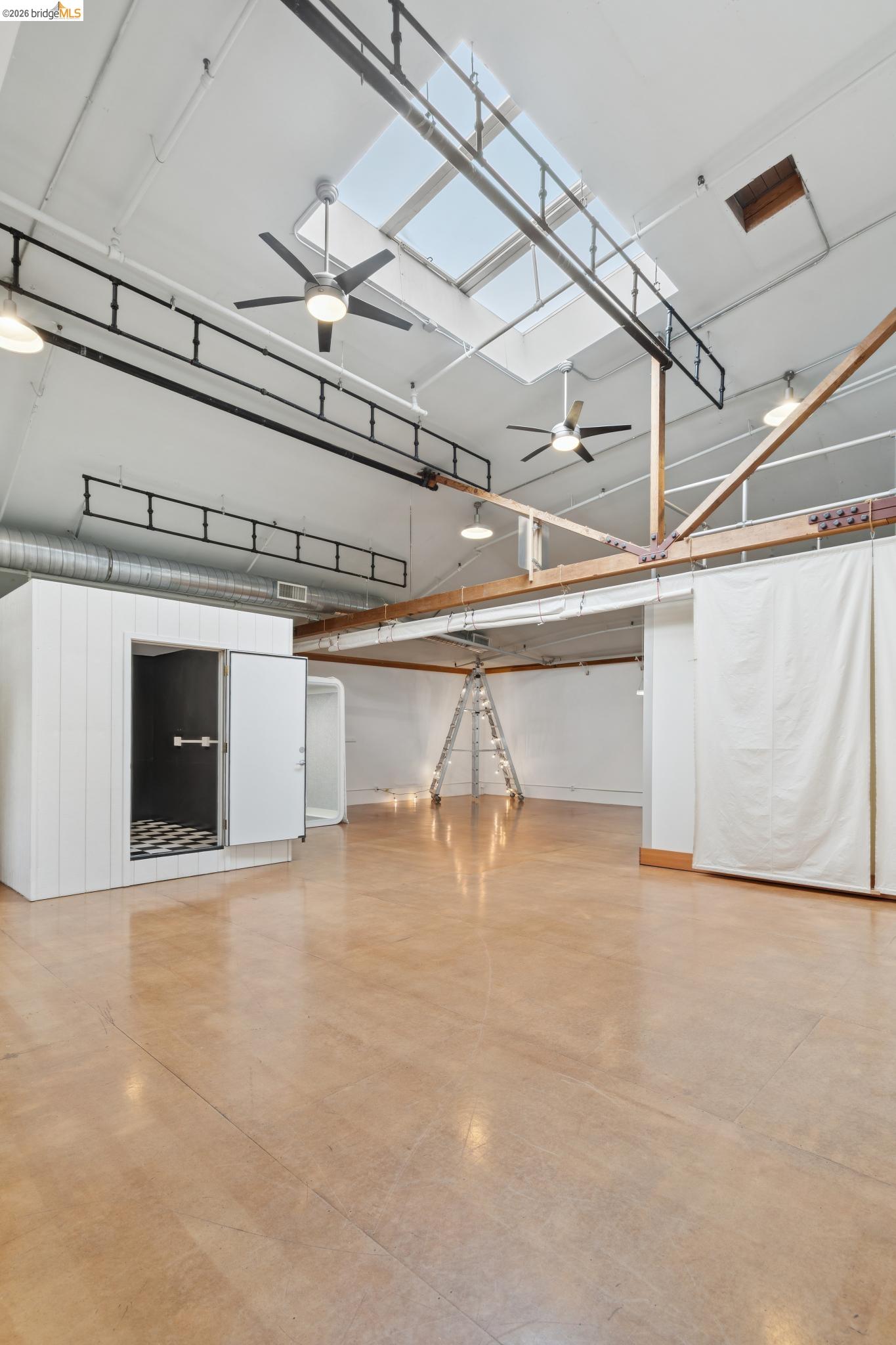 Photo #11: 41134625 Listing: Photo #11