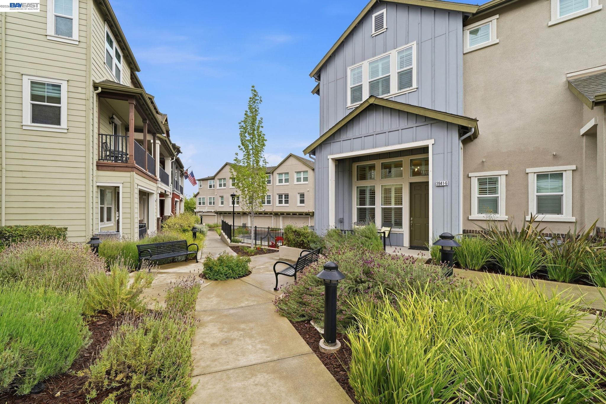 Photo #3: 41134638 Listing: Photo #3
