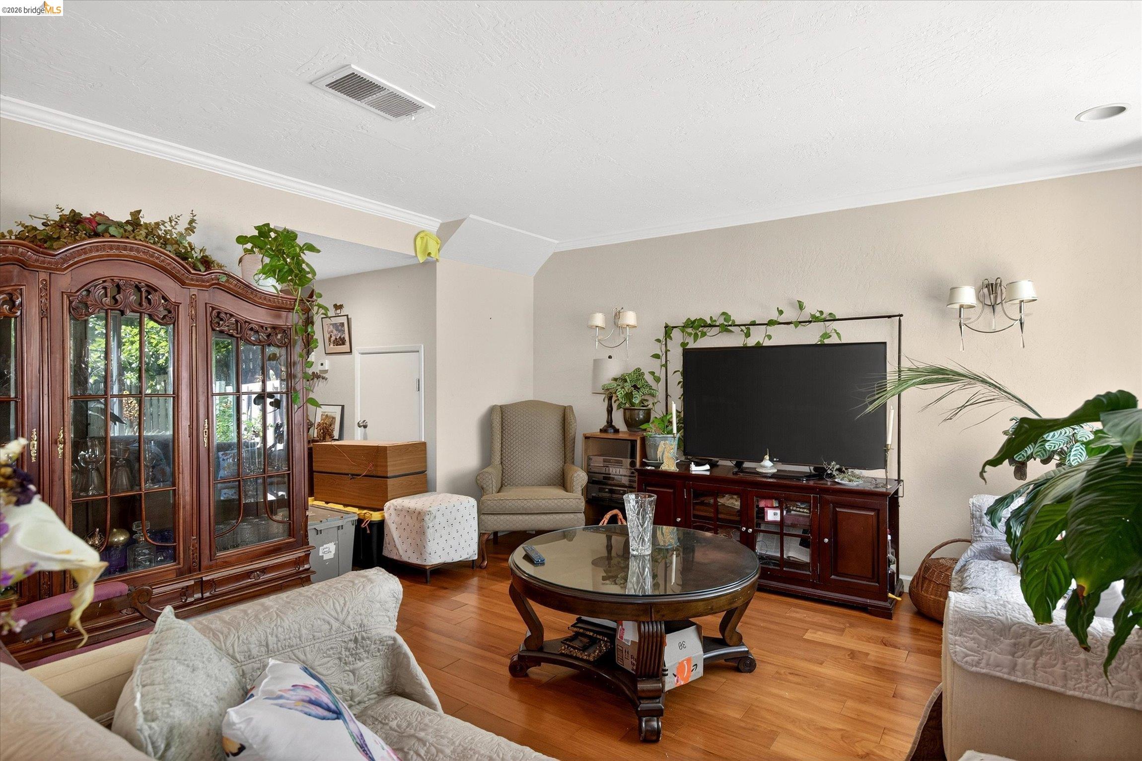 Photo #8: 41134645 Listing: Photo #8
