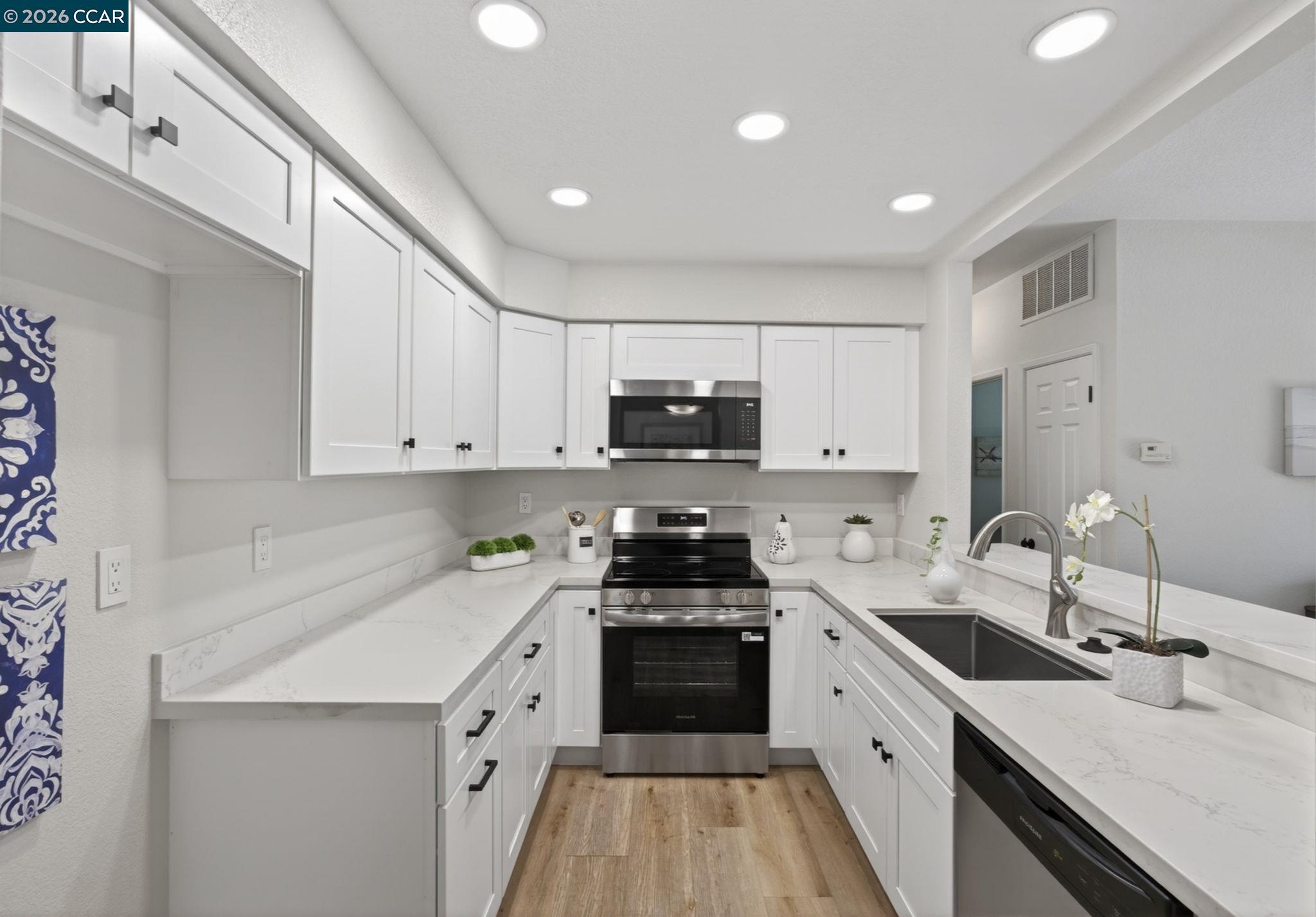 Photo #22: 41134661 Listing: Photo #22