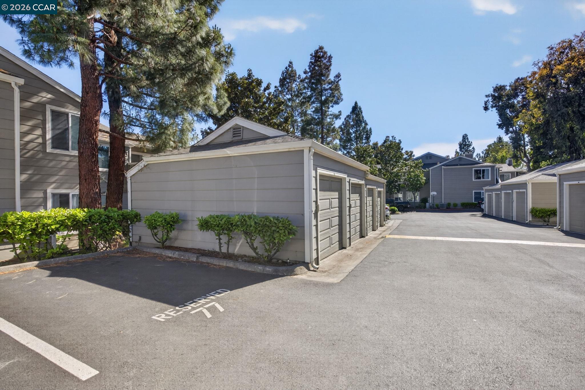 Photo #4: 41134661 Listing: Photo #4