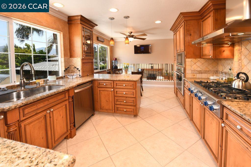 1894 Sagewood Ct, Concord CA 94521 — photo 13