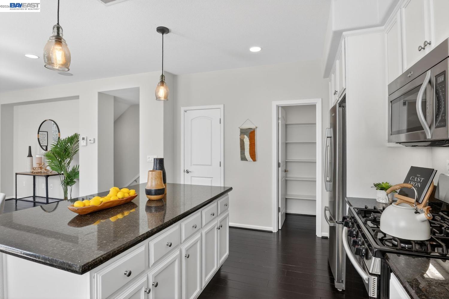 Photo #10: 41134703 Listing: Photo #10