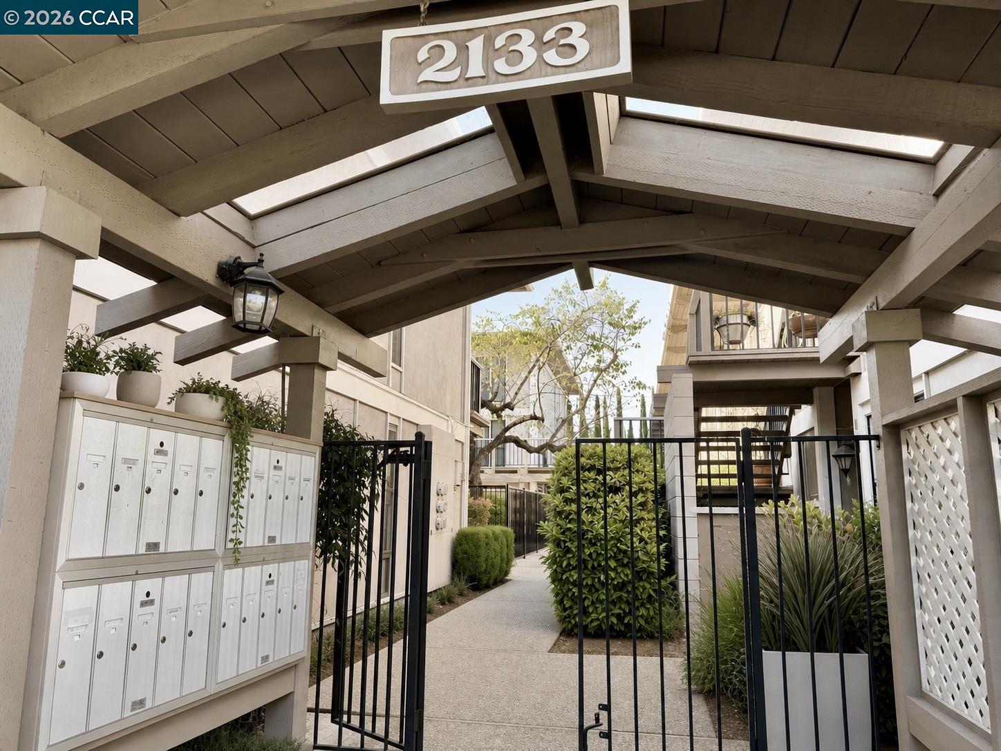 Photo #2: 41134719 Listing: Photo #2