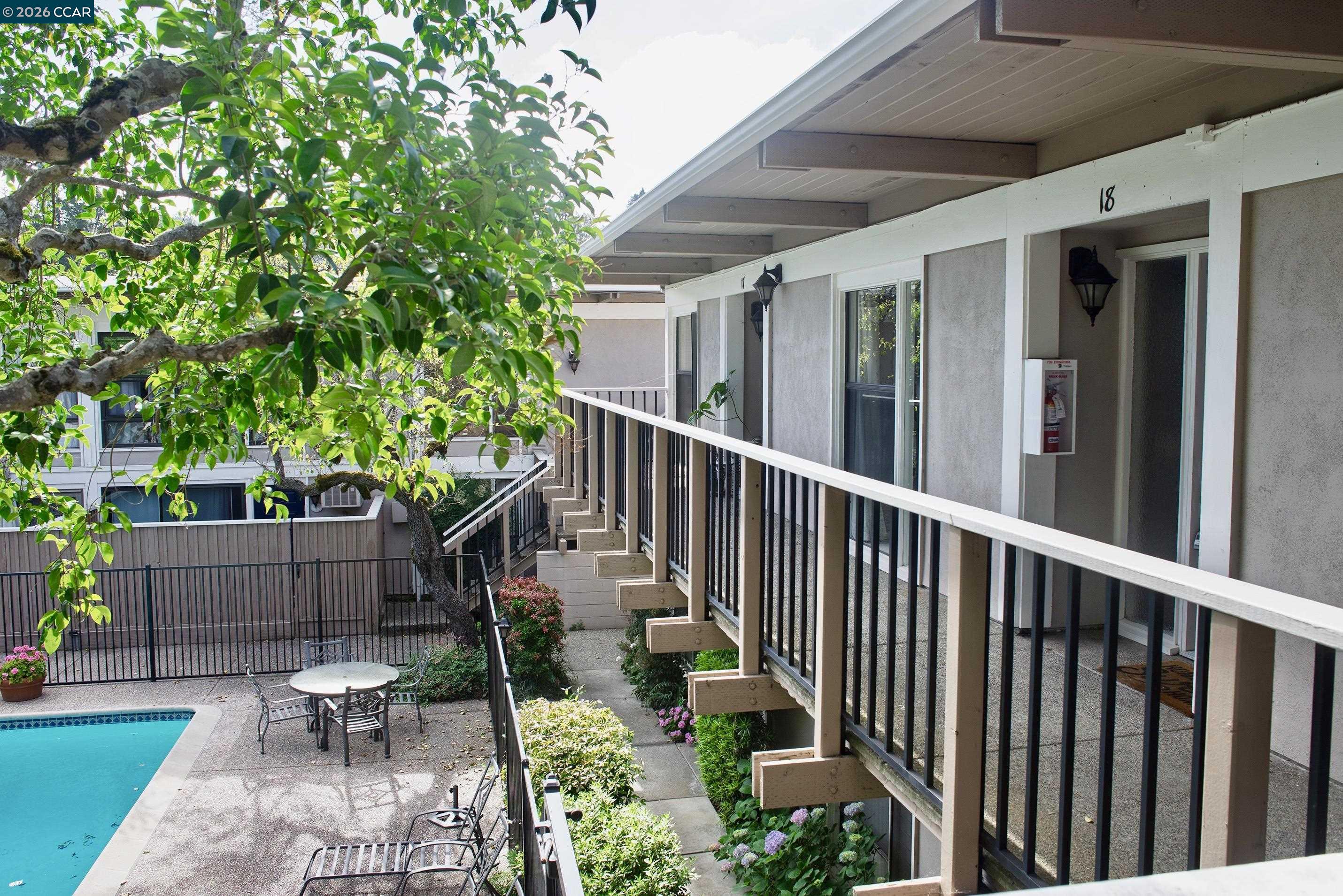 Photo #3: 41134719 Listing: Photo #3
