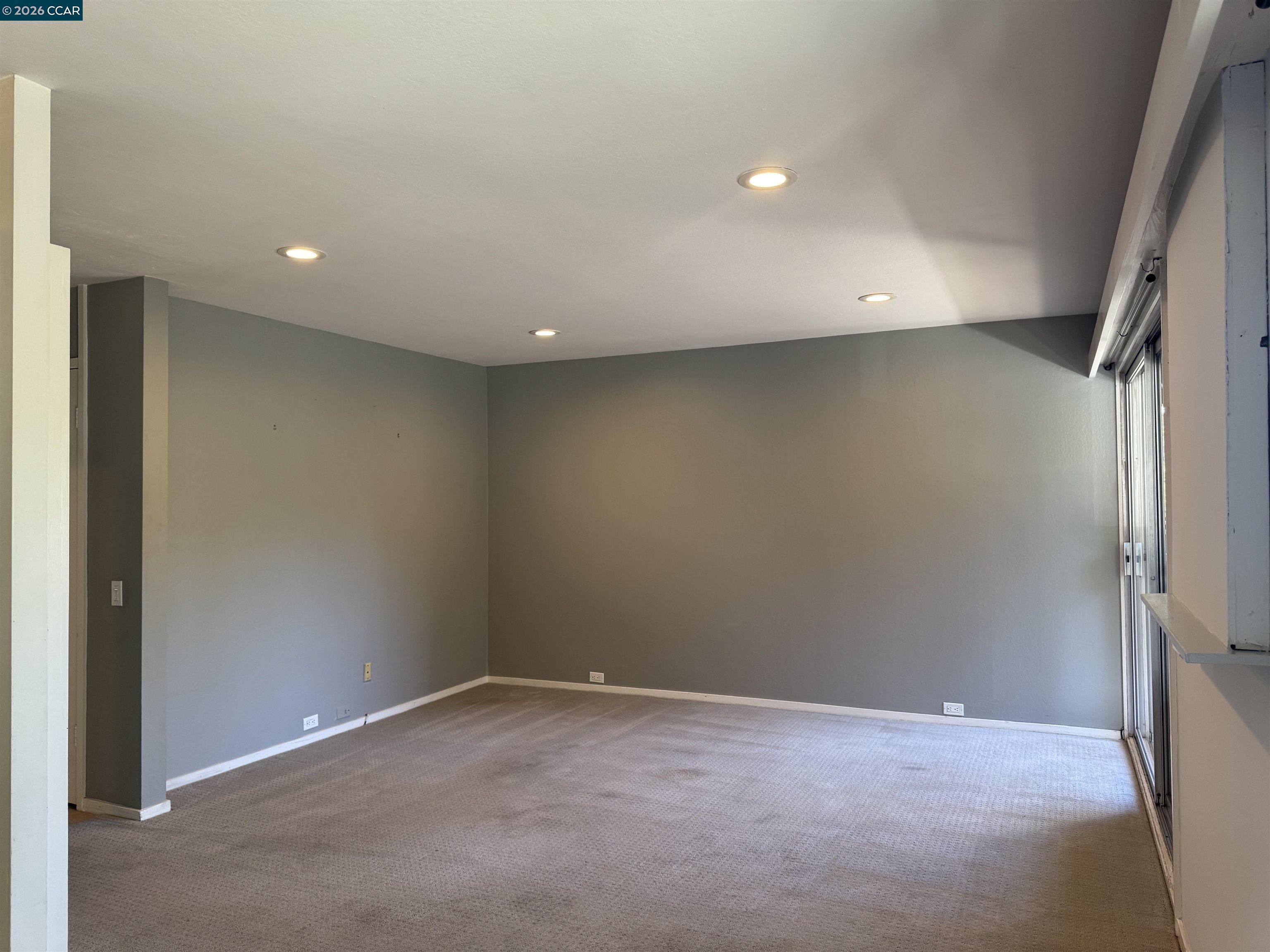 Photo #5: 41134719 Listing: Photo #5