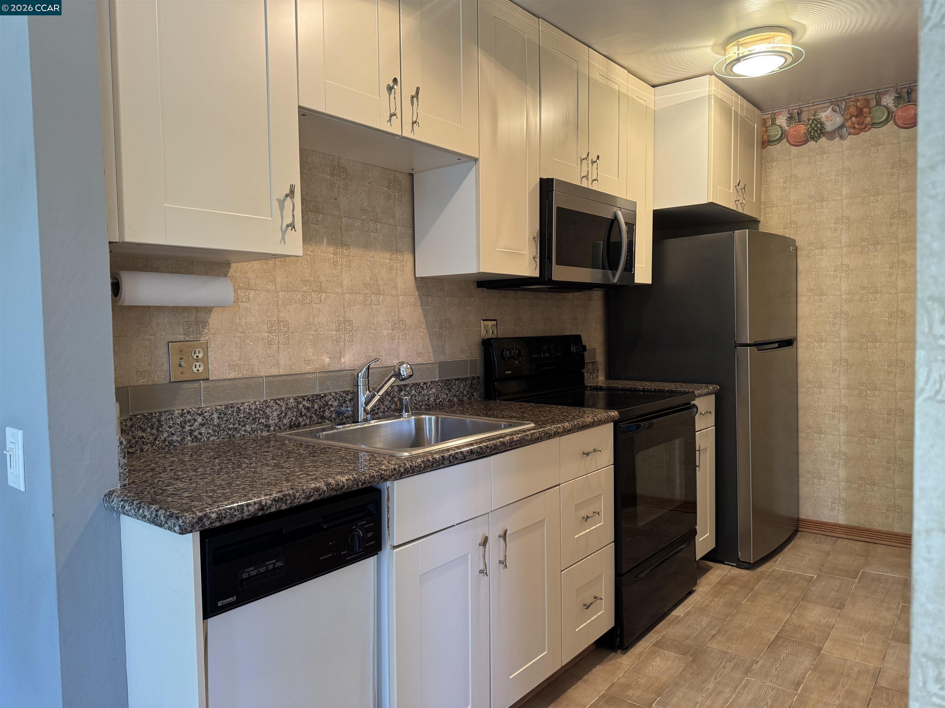 Photo #7: 41134719 Listing: Photo #7