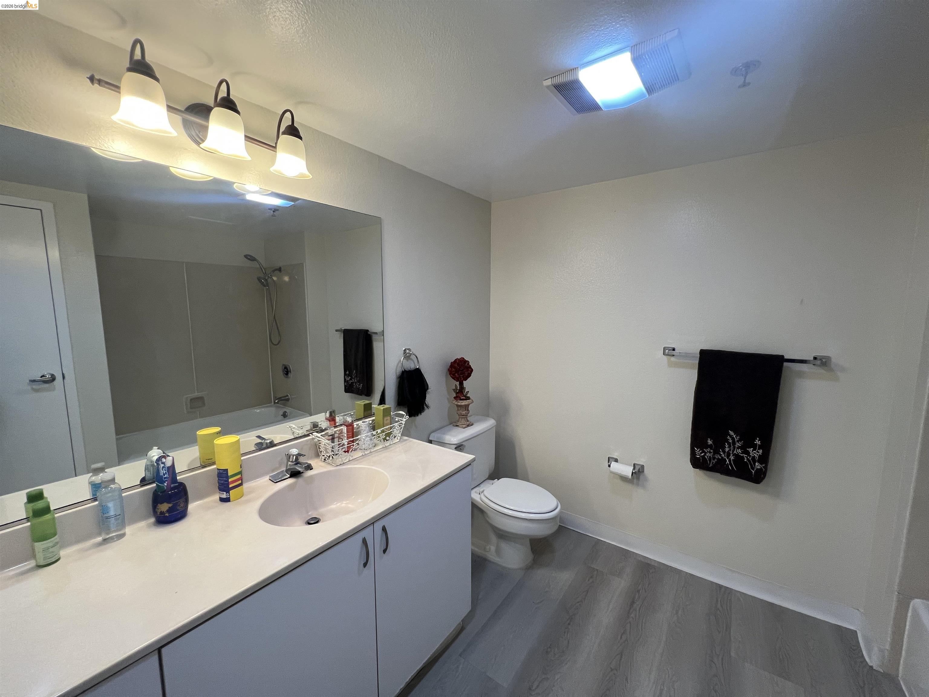 Photo #6: 41134729 Listing: Photo #6