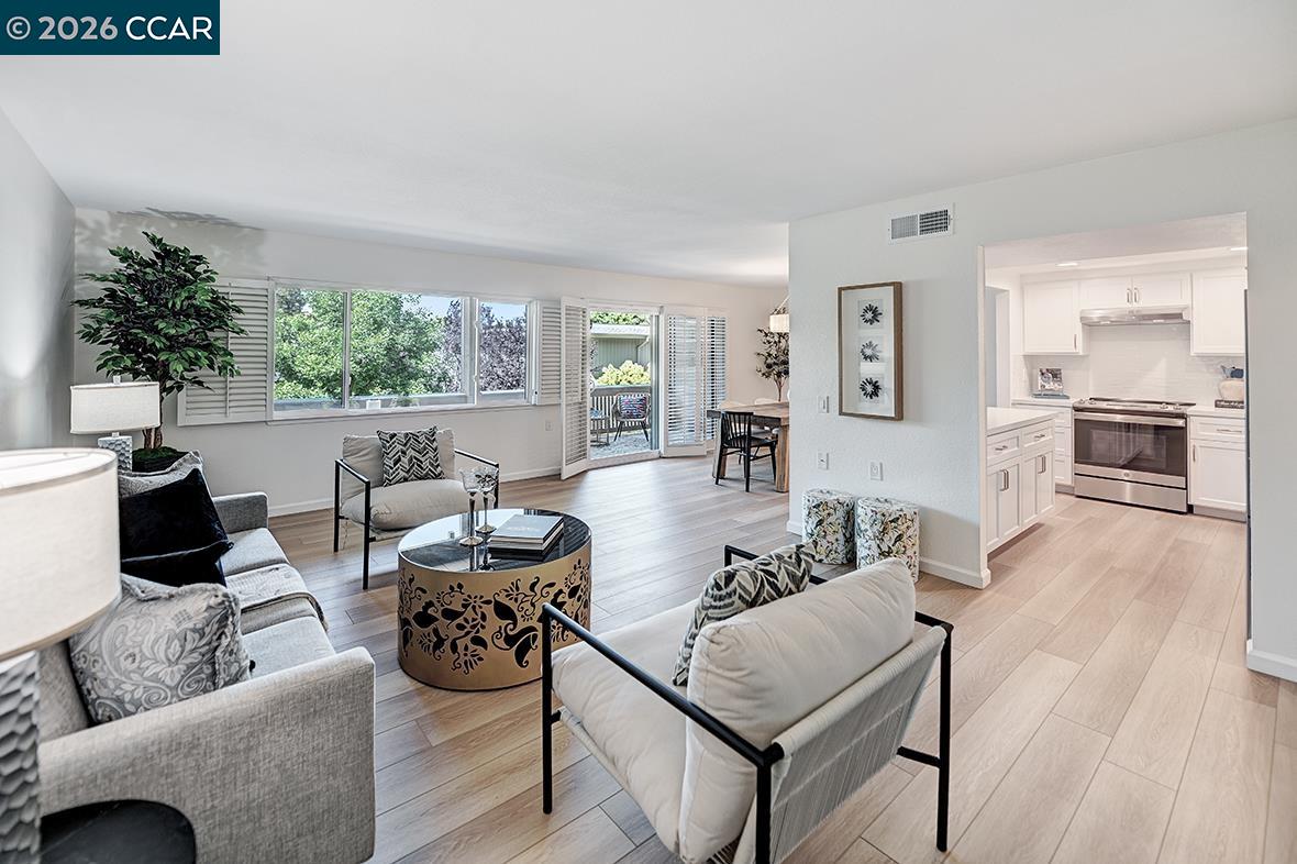 Photo #1: 41134733 Listing: Photo #1