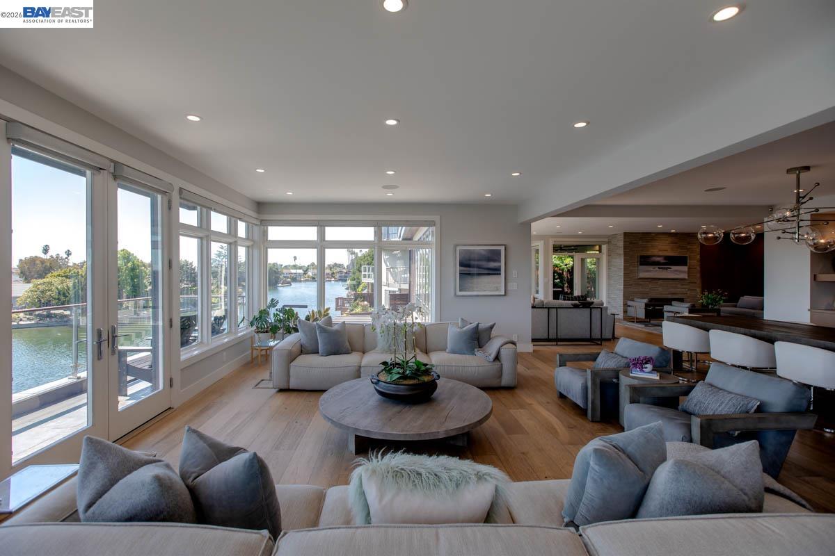 1235 Hawthorne St, Alameda CA 94501 — photo 42