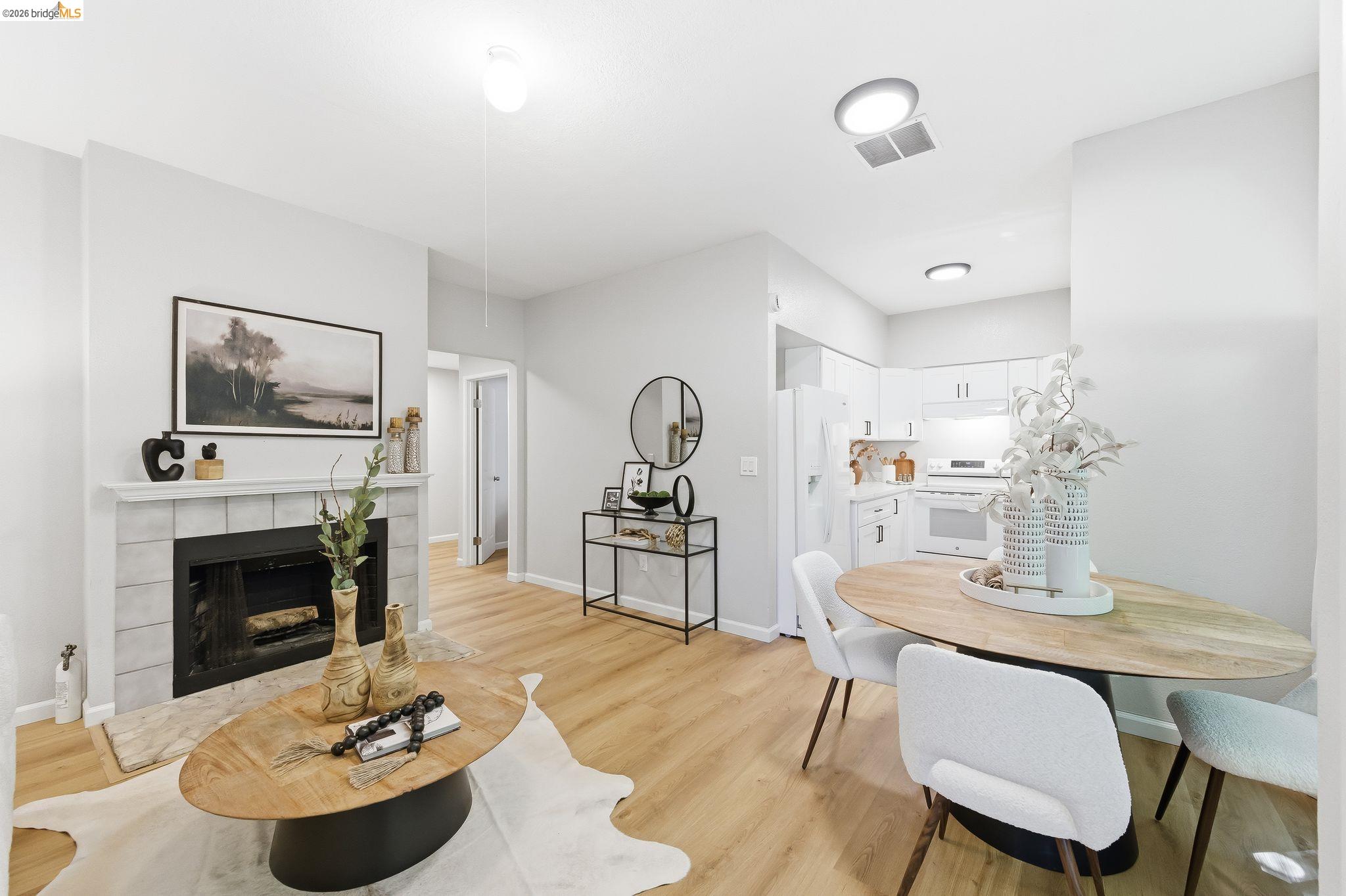 Photo #3: 41134743 Listing: Photo #3